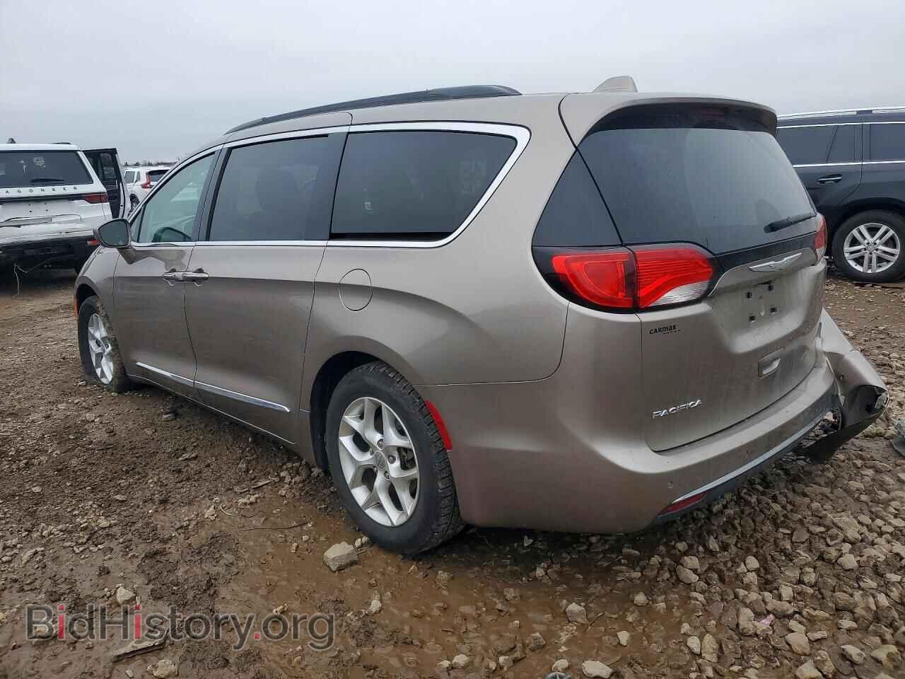 2017 CHRYSLER PACIFICA - VIN: 2C4RC1BG2HR752749 - Photo 2