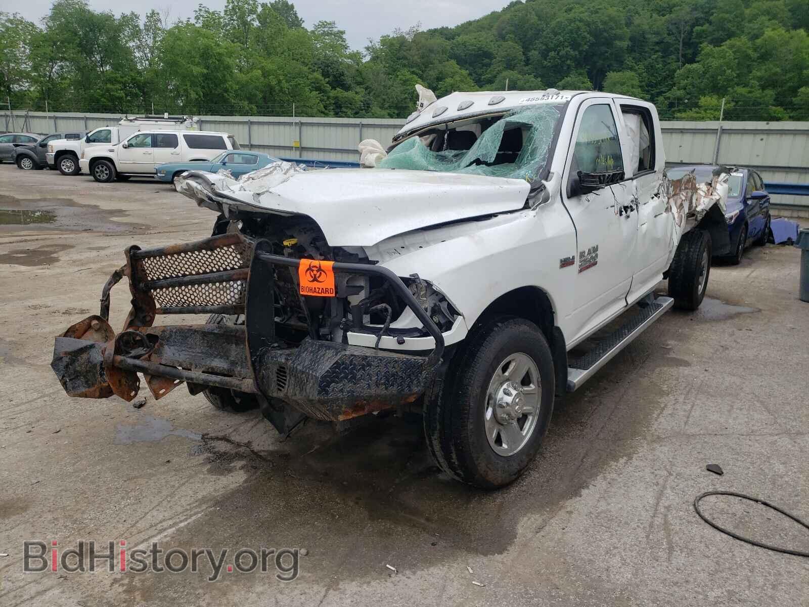 2018 RAM 2500 - VIN: 3C6UR5HJ6JG239736 - Фото 2