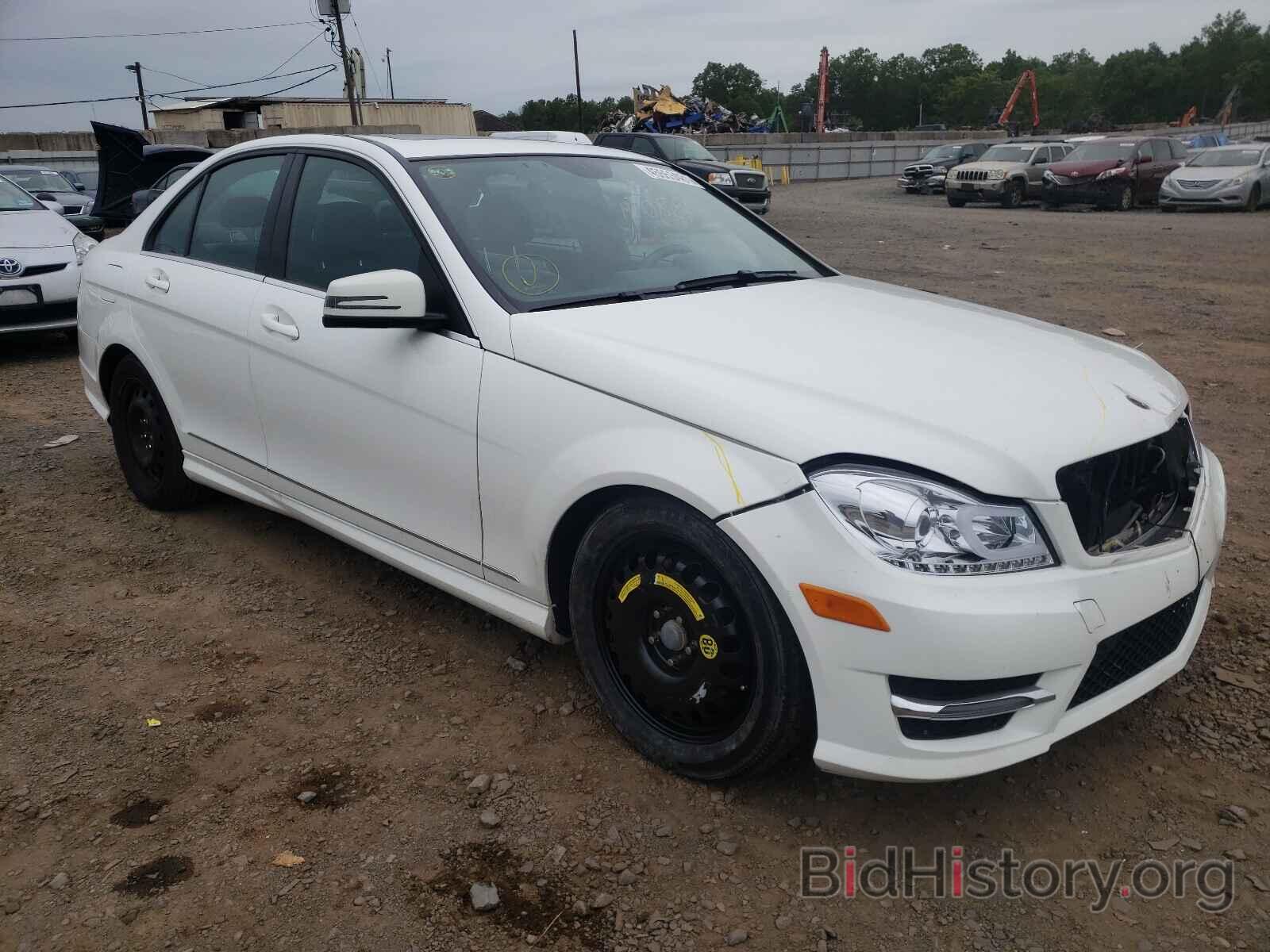 Photo WDDGF8AB1EG239847 - MERCEDES-BENZ C CLASS 2014