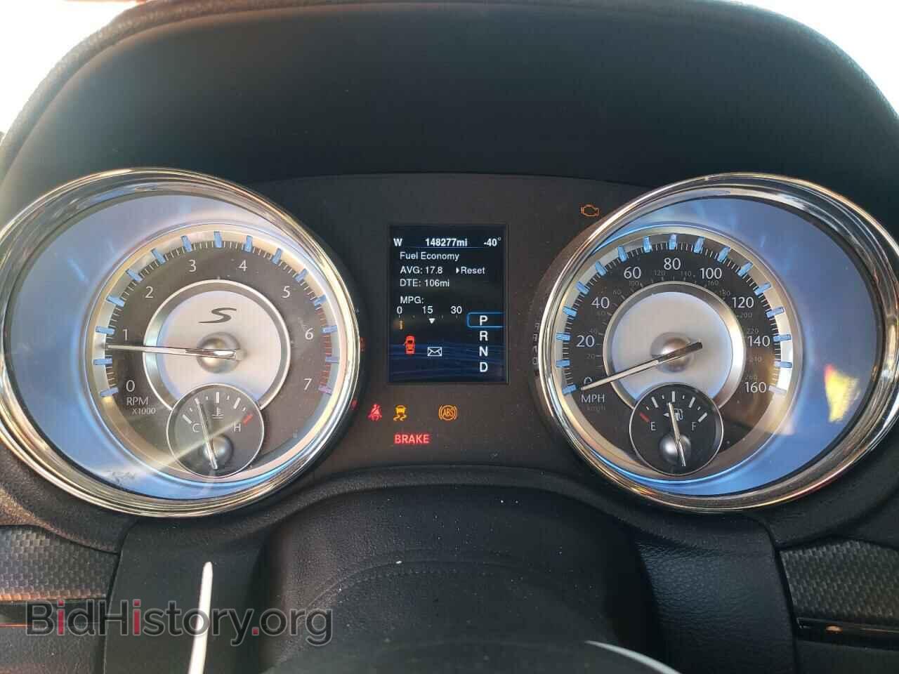 2014 CHRYSLER 300 - VIN: 2C3CCABT9EH231102 - Фото 9