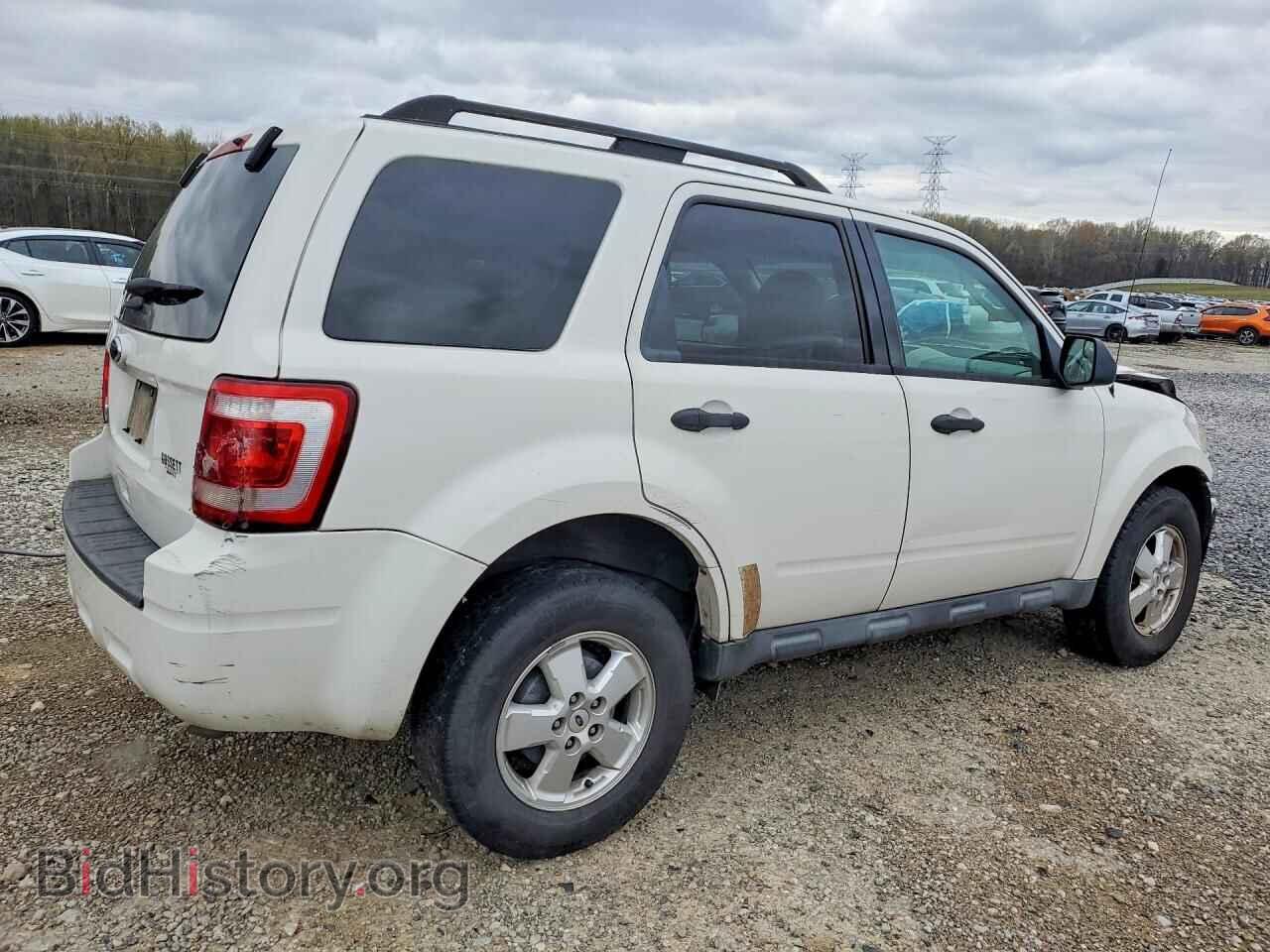 2011 FORD ESCAPE - VIN: 1FMCU0D75BKB79812 - Фото 3