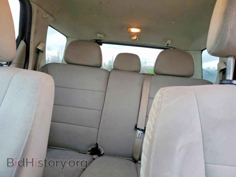 2011 Ford ESCAPE (VIN 1FMCU0D75BKB79812) — photo 10 of 15