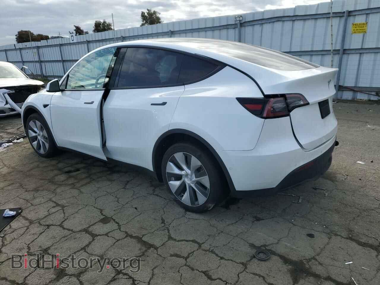 2021 TESLA MODEL Y - VIN: 5YJYGDEE0MF277118 - Фото 2