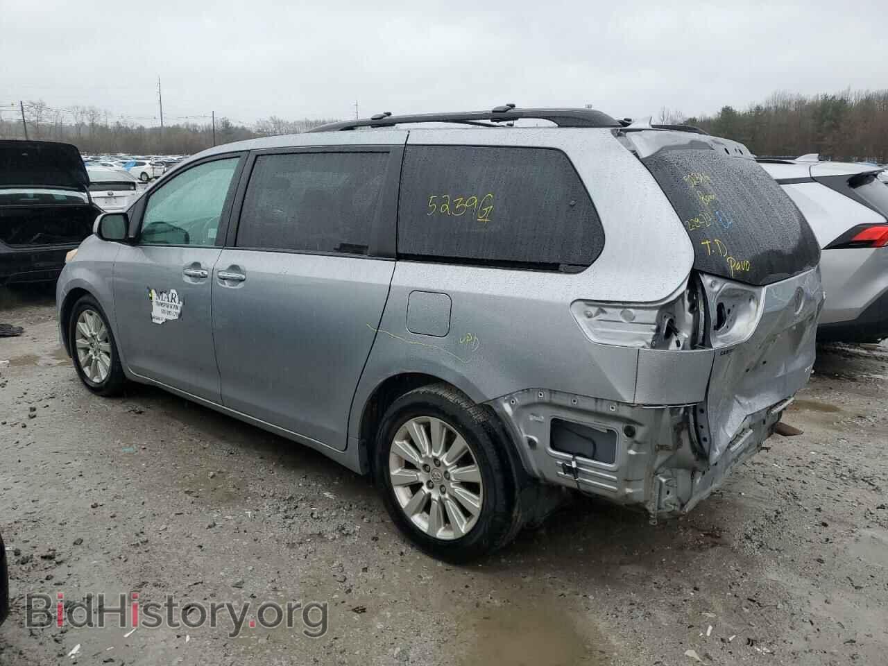 2011 TOYOTA All Models - VIN: 5TDYK3DC3BS114156 - Фото 2