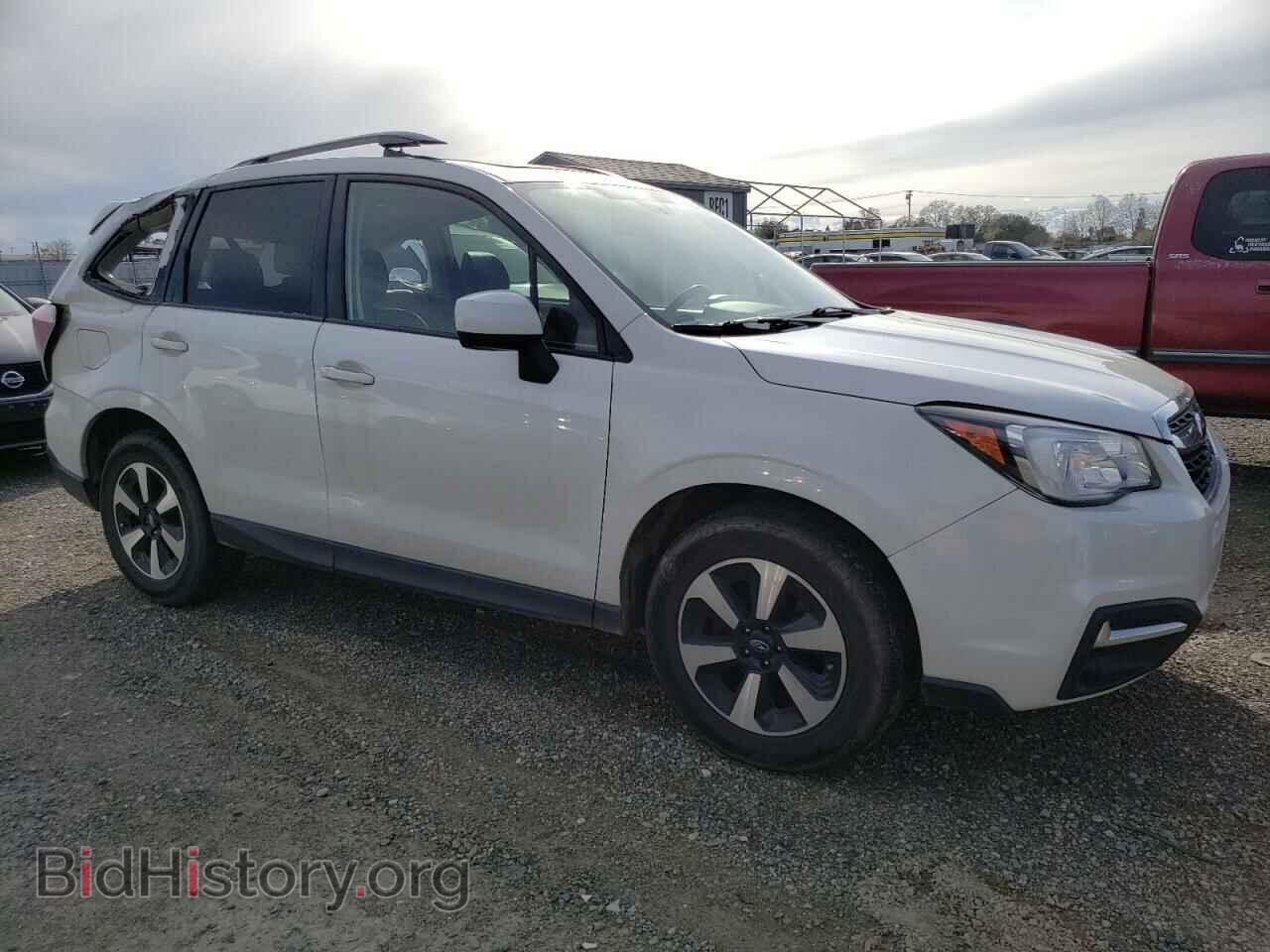 2017 SUBARU FORESTER - VIN: JF2SJAGC0HH586421 - Фото 4