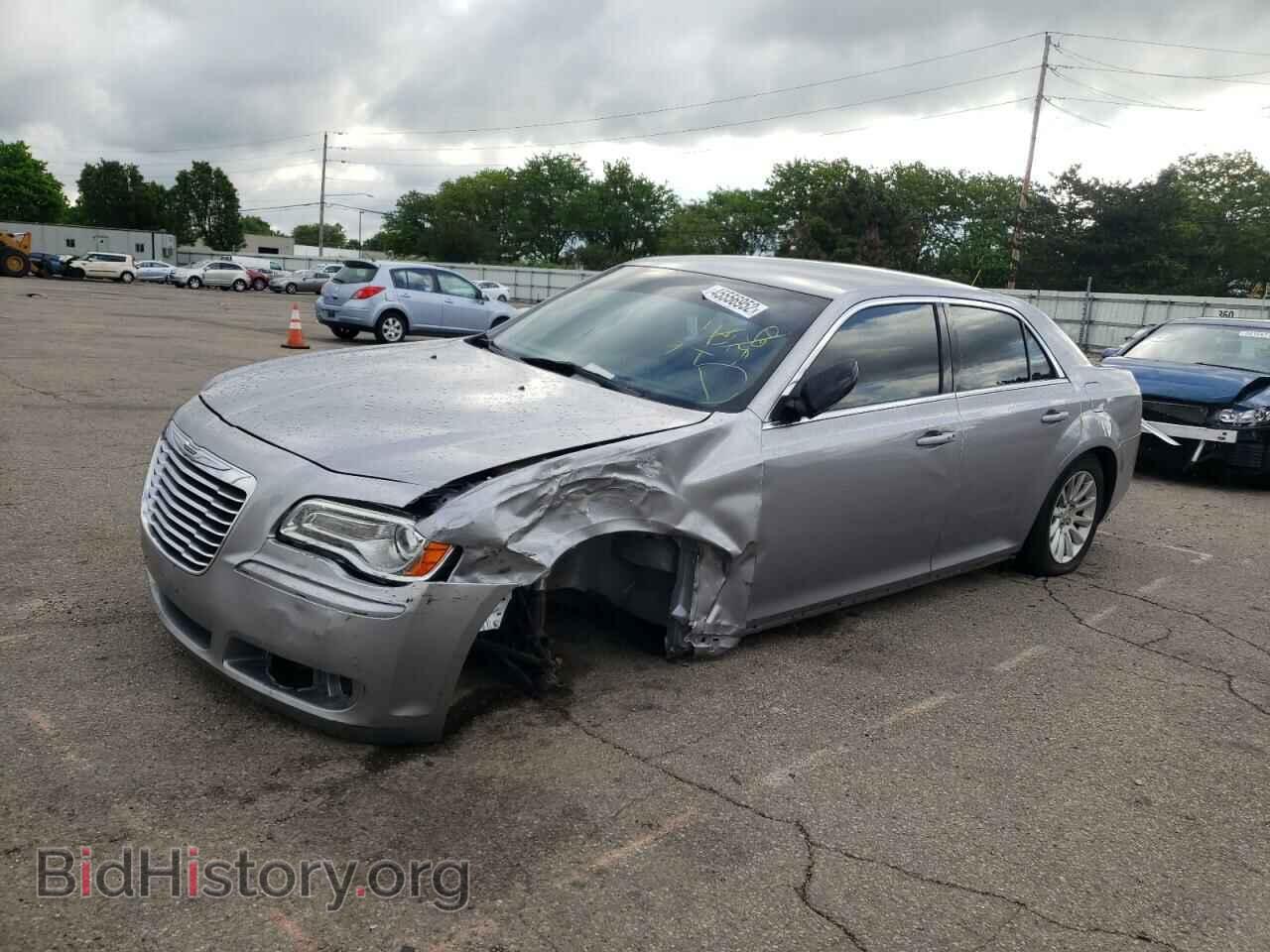 2013 CHRYSLER 300 - VIN: 2C3CCAAG4DH576783 - Фото 2