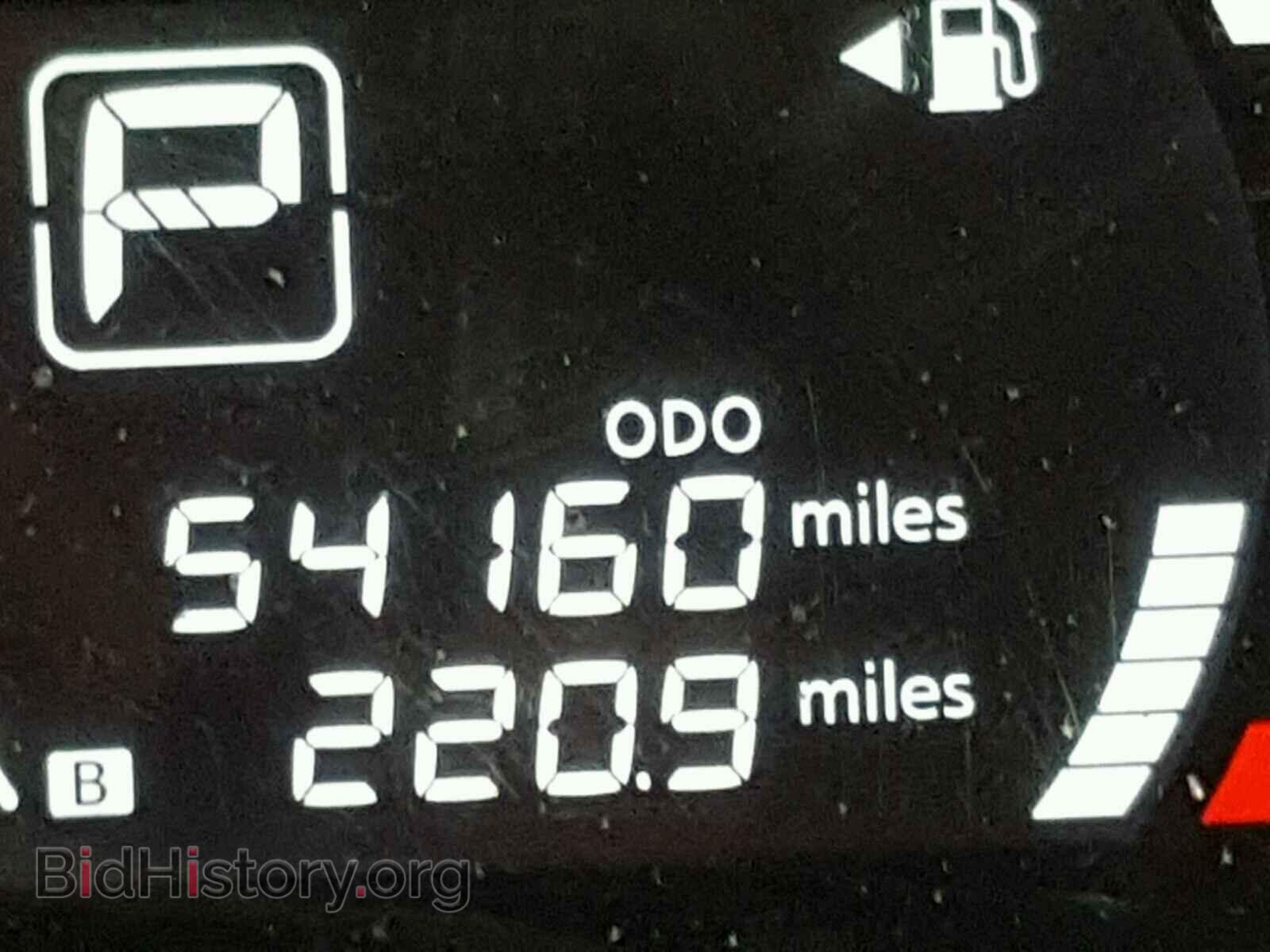2017 NISSAN VERSA - VIN: 3N1CE2CP6HL354979 - Photo 8