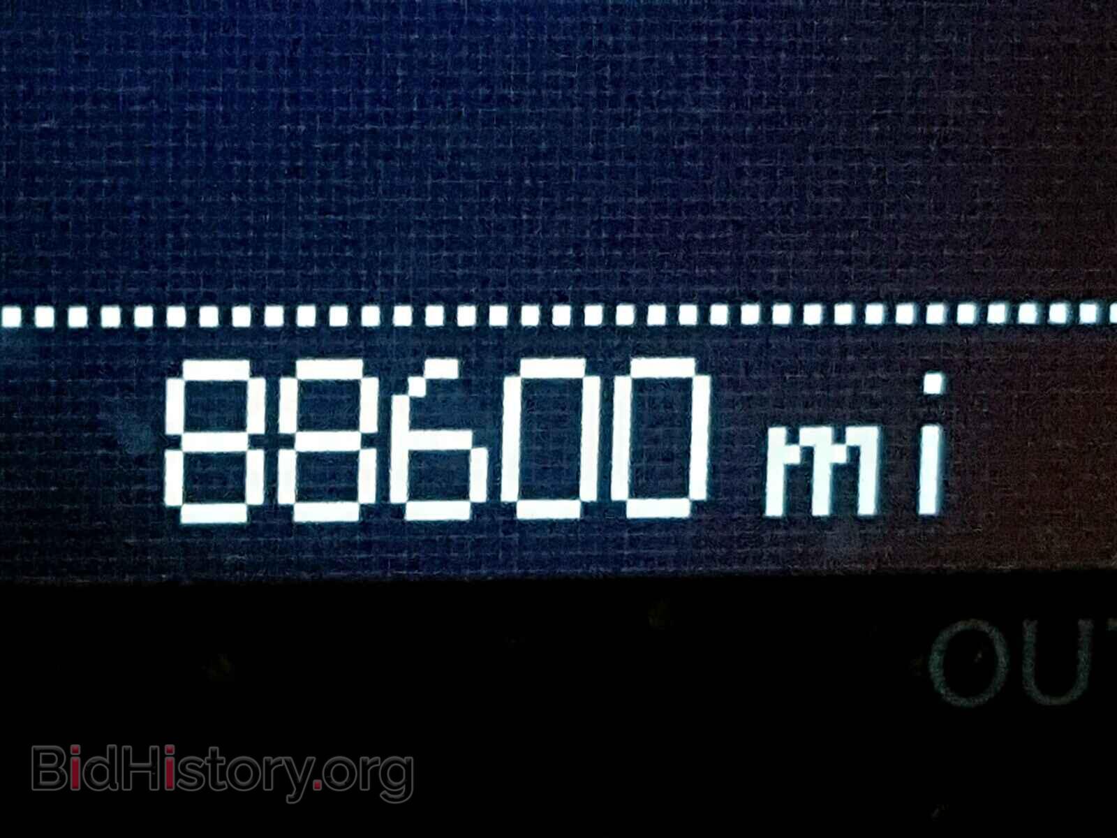 2011 LEXUS CT 200 - VIN: JTHKD5BH5B2012308 - Фото 8
