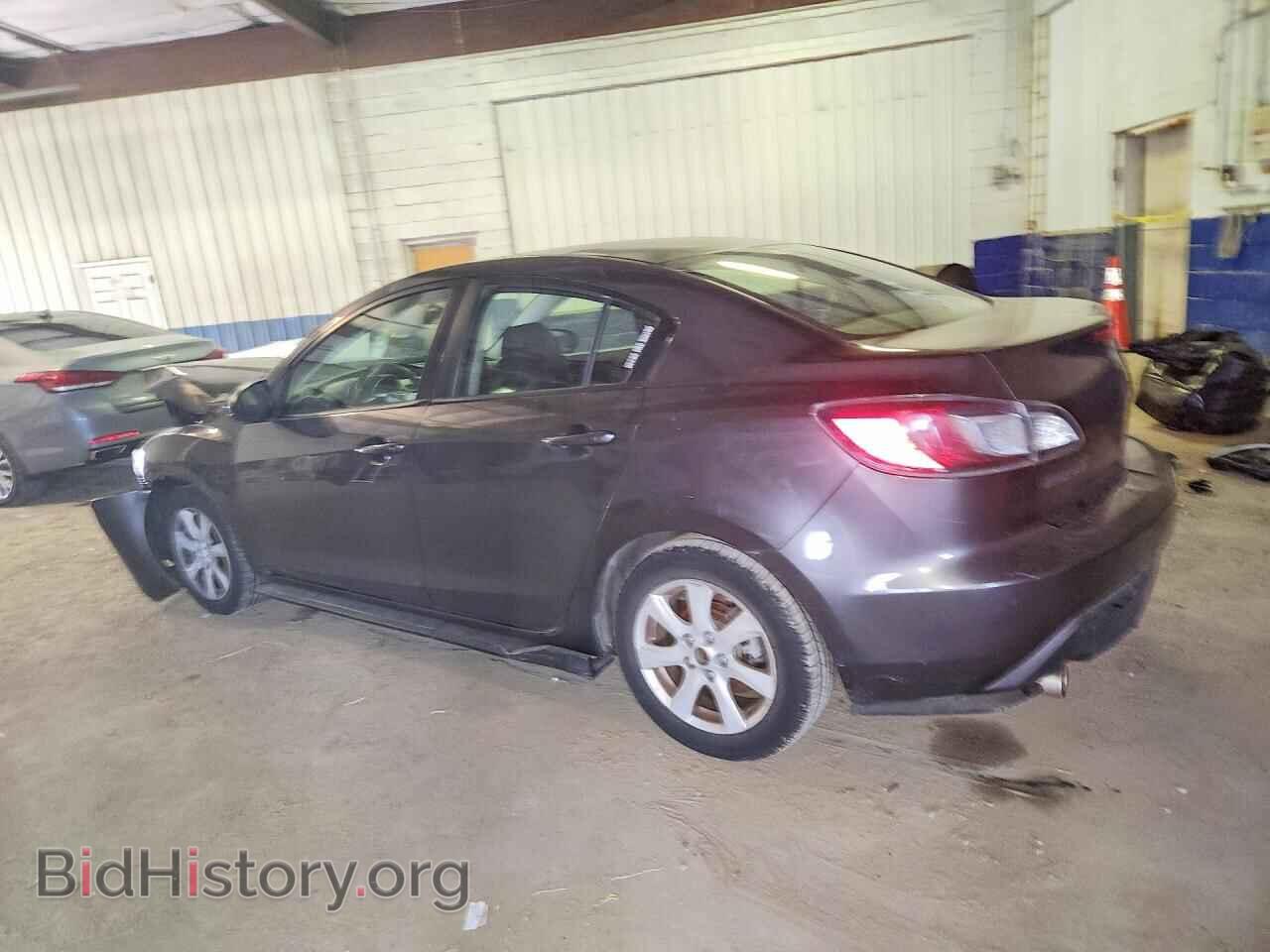 2011 MAZDA 3 - VIN: JM1BL1VF1B1464558 - Фото 2