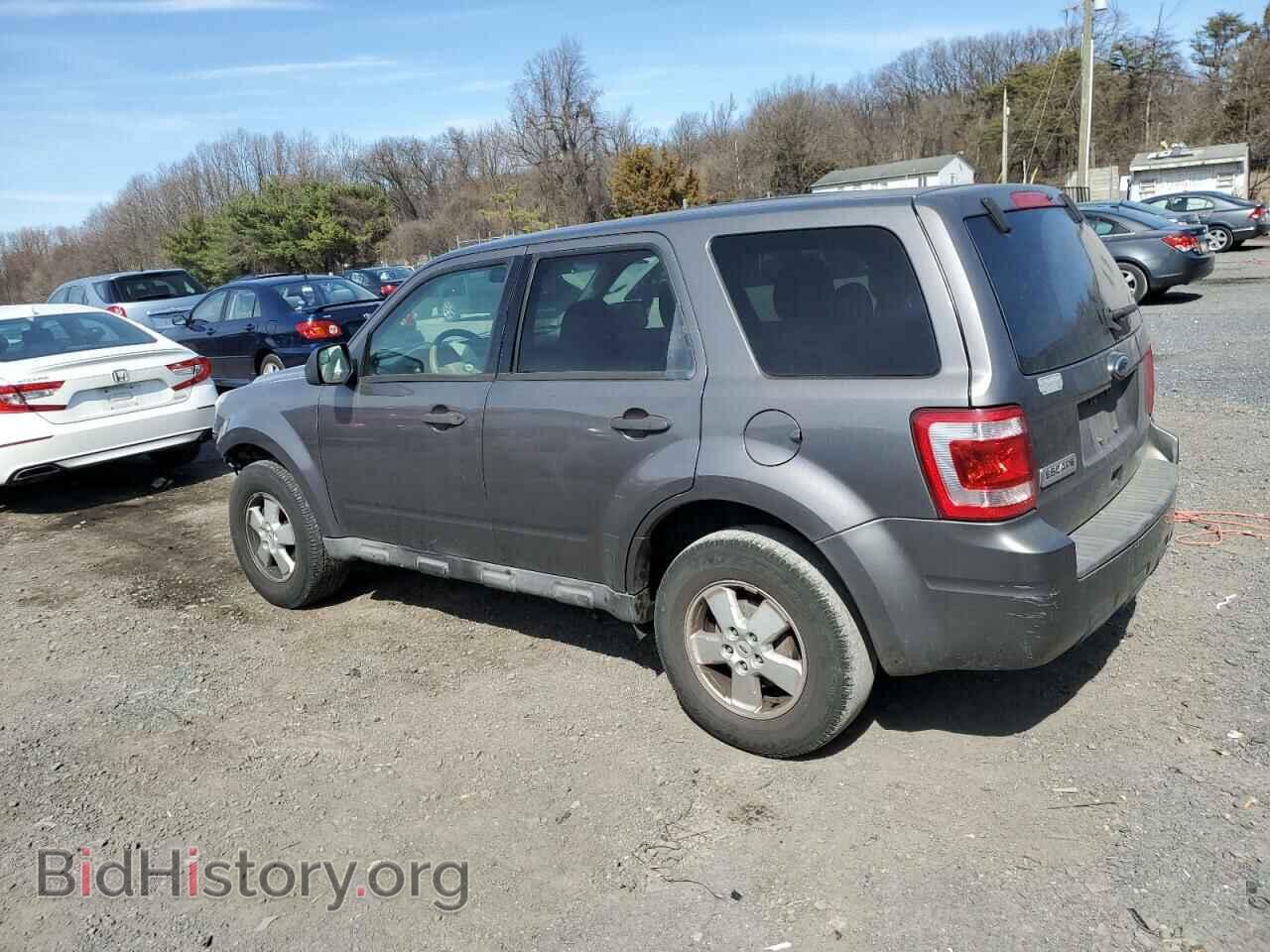 2010 FORD ESCAPE - VIN: 1FMCU0C71AKB18666 - Фото 2
