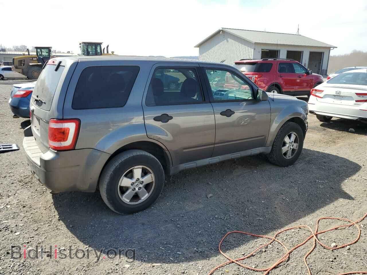 2010 FORD ESCAPE - VIN: 1FMCU0C71AKB18666 - Фото 3