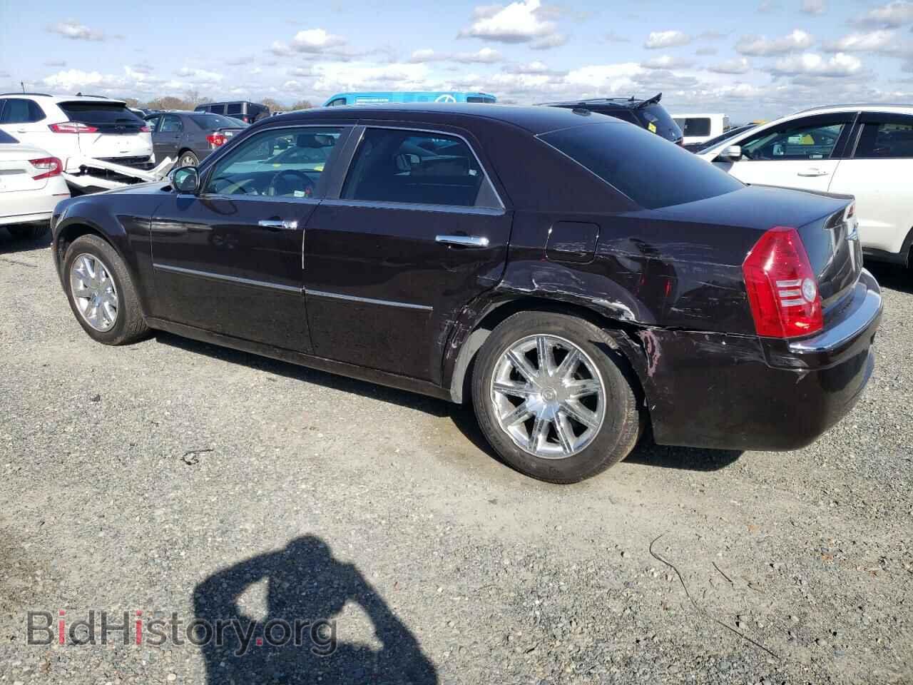 2010 CHRYSLER 300 - VIN: 2C3CA3CV9AH161712 - Фото 2