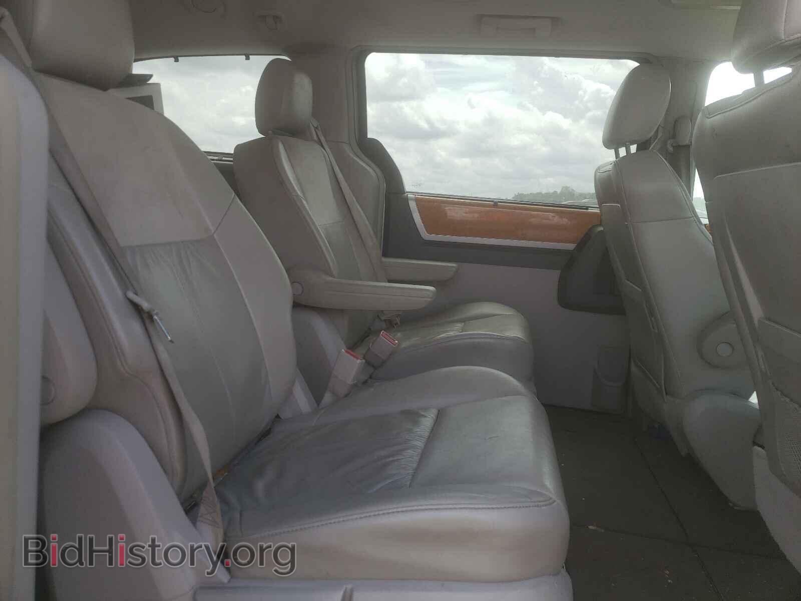 2008 CHRYSLER MINIVAN - VIN: 2A8HR64X88R824552 - Фото 6