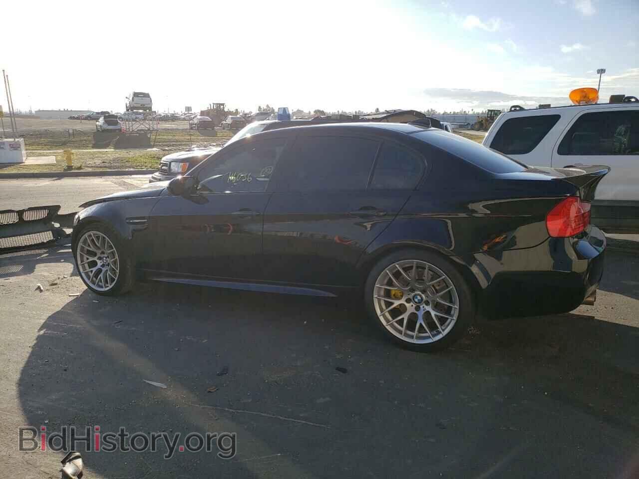 2011 BMW M3 - VIN: WBSPM9C58BE203358 - Фото 2
