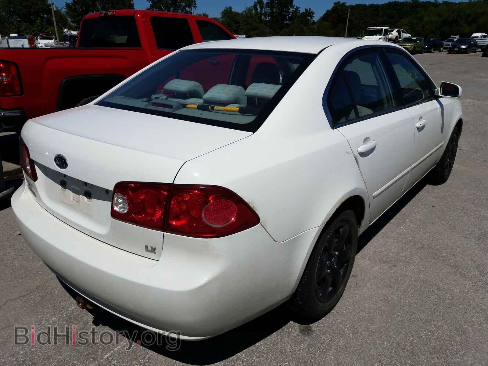 2007 KIA OPTIMA - VIN: KNAGE123775112057 - Фото 4