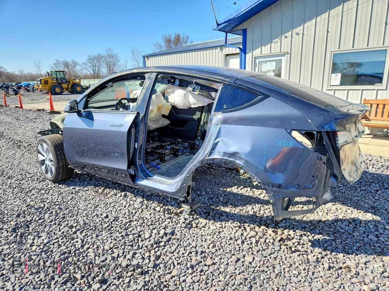 2022 TESLA MODEL Y - VIN: 7SAYGDEE1NA015609 - Фото 2