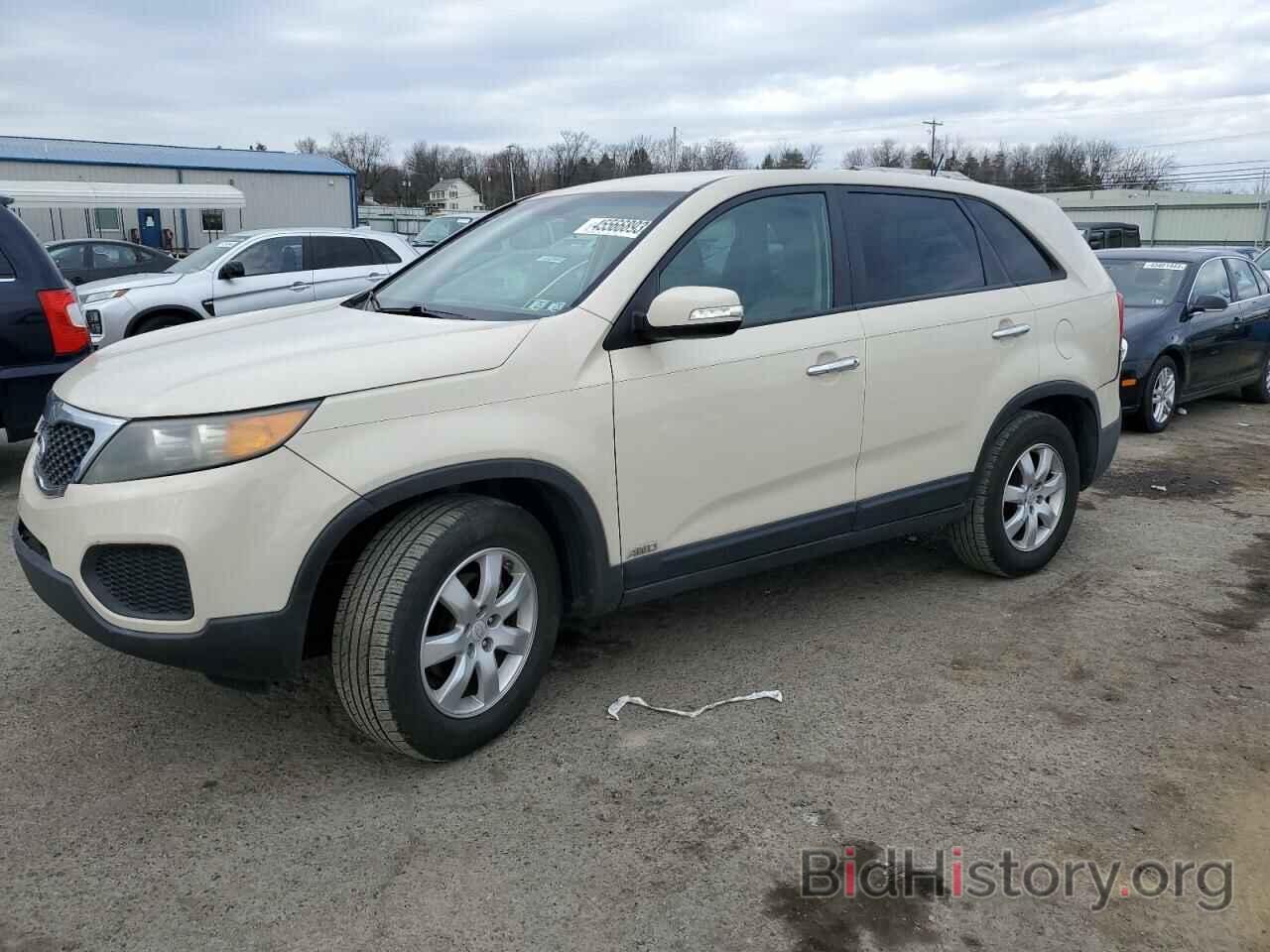 Photo 5XYKTCA15BG014451 - KIA SORENTO 2011