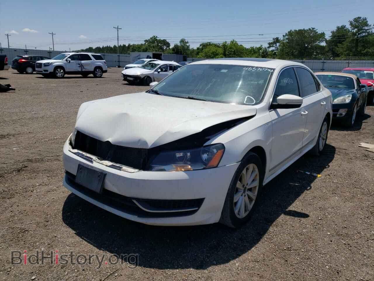 2013 VOLKSWAGEN PASSAT - VIN: 1VWCH7A32DC004897 - Фото 2