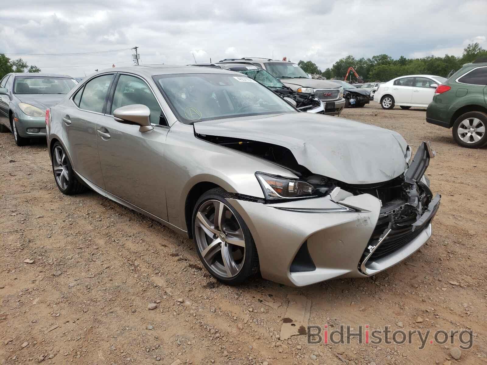 Photo JTHC81D28J5028185 - LEXUS IS 2018