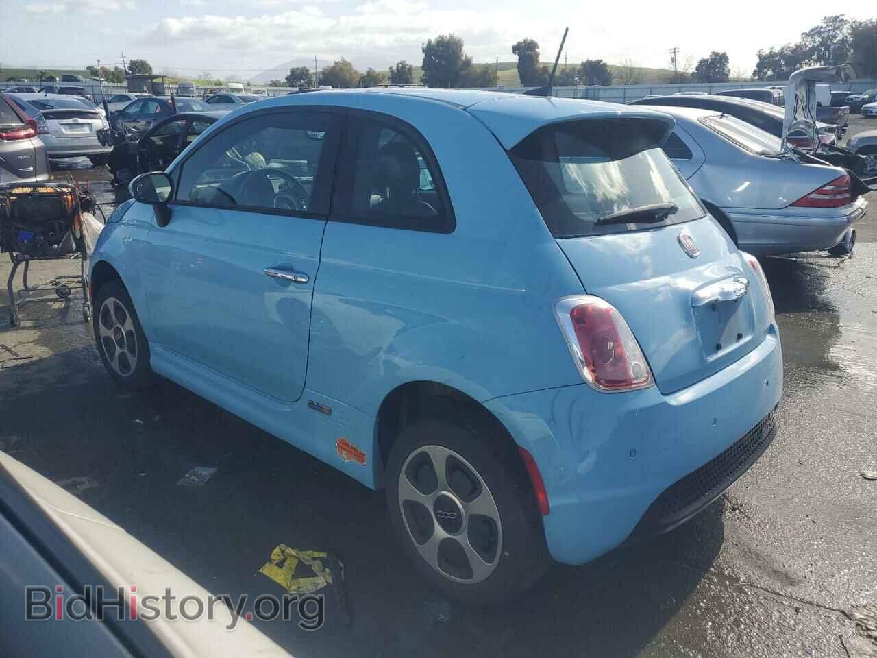 2017 FIAT 500 - VIN: 3C3CFFGE8HT563364 - Фото 2