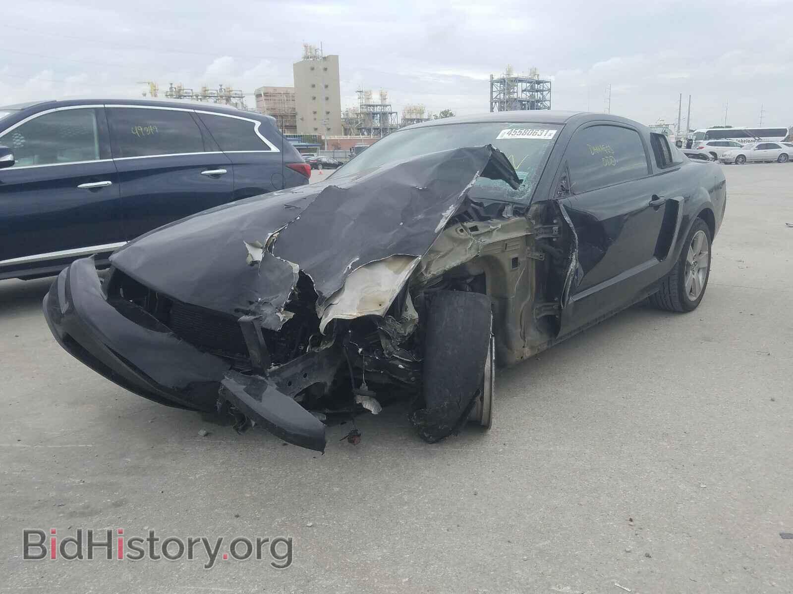 2007 FORD MUSTANG - VIN: 1ZVHT82H775350165 - Фото 2