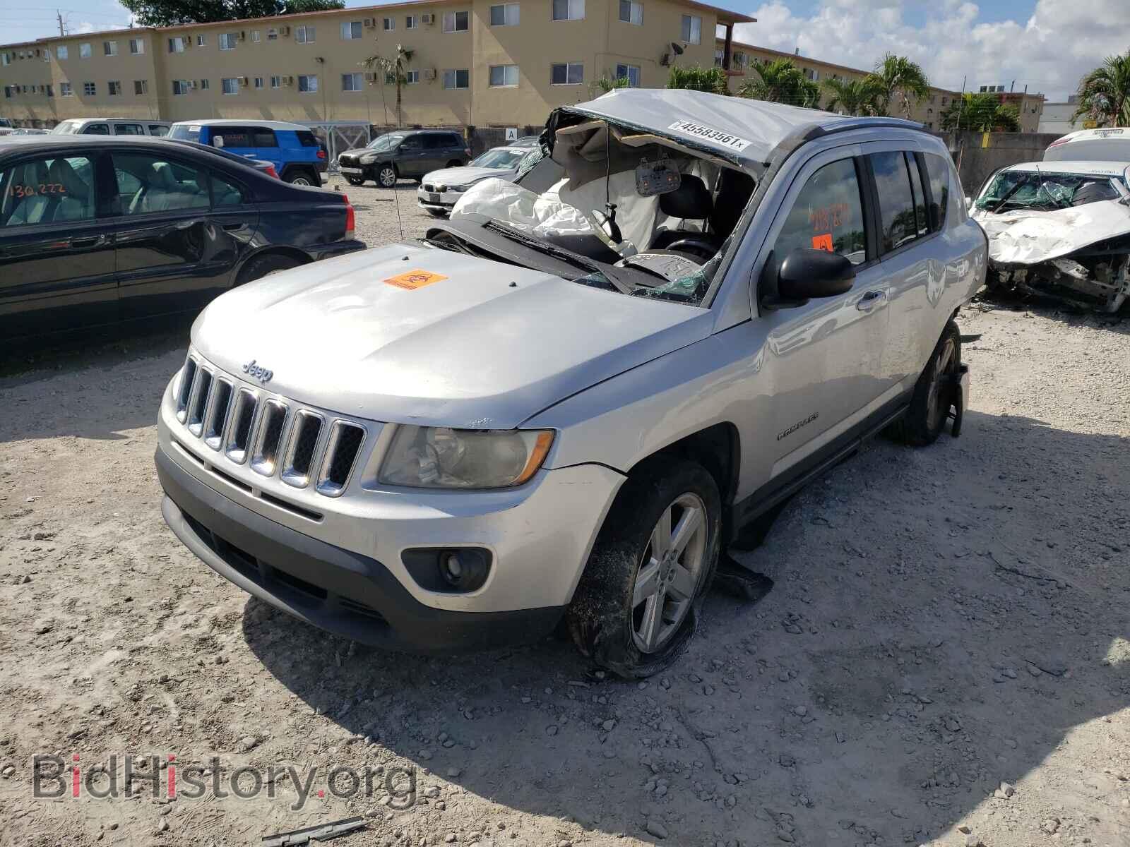 2013 JEEP COMPASS - VIN: 1C4NJCCB0DD270569 - Photo 2