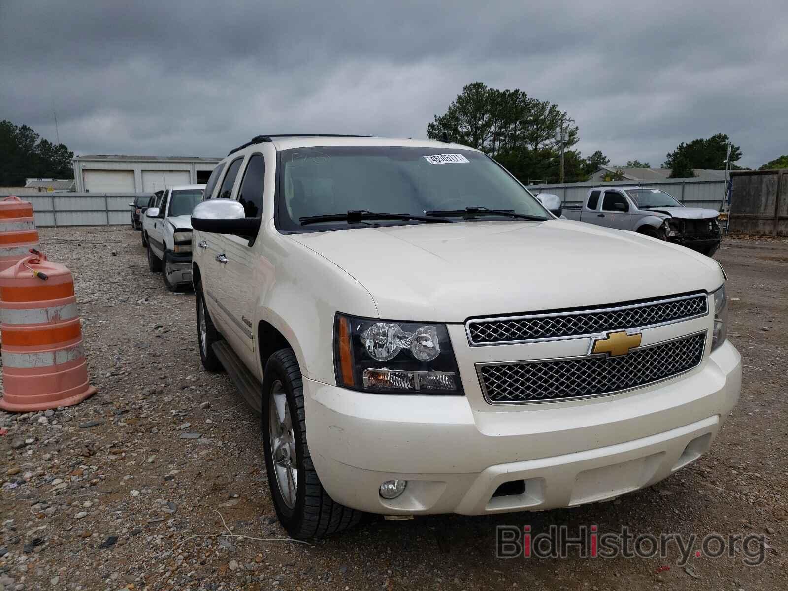 Photo 1GNSCCE09DR332778 - CHEVROLET TAHOE 2013