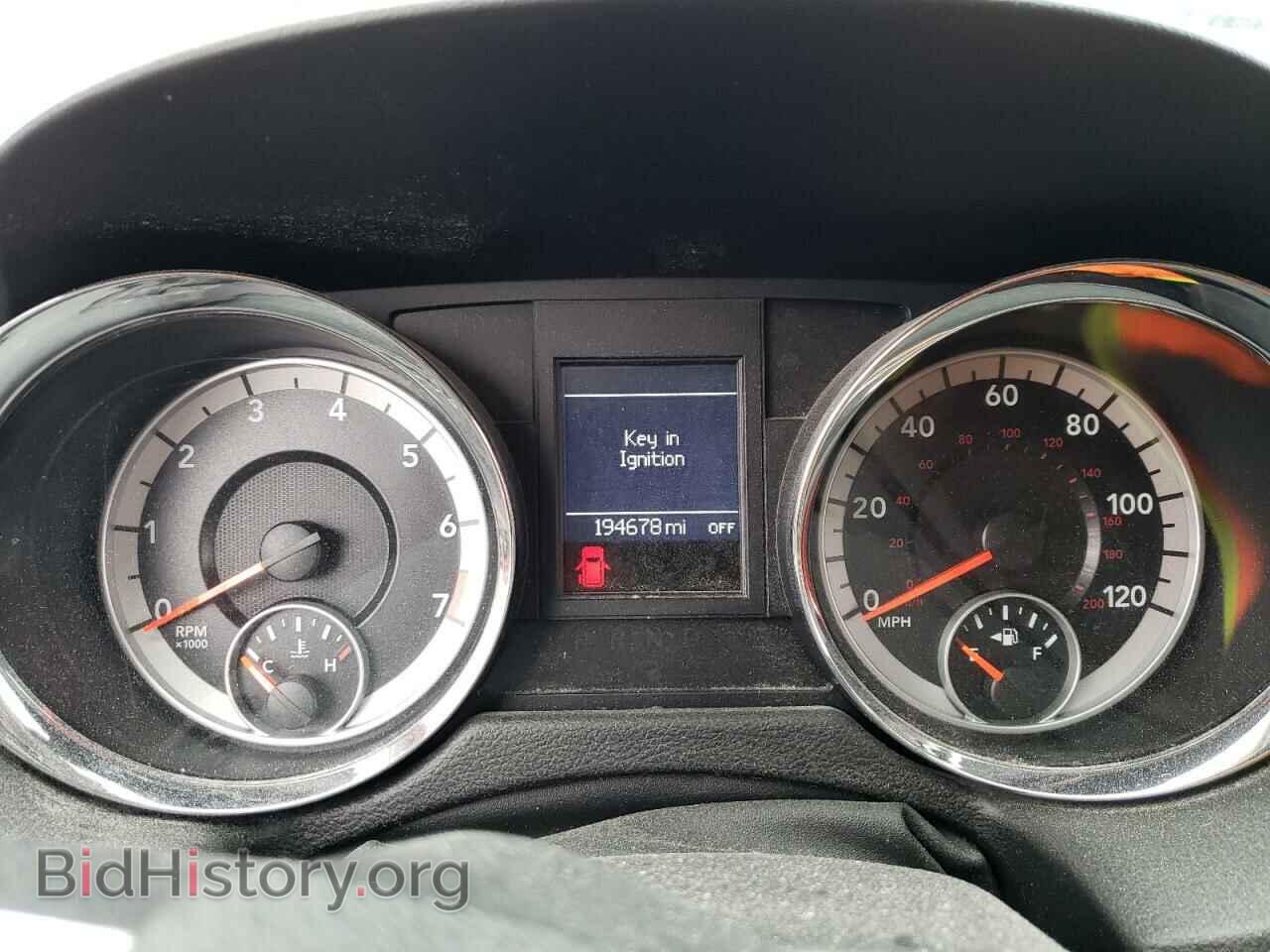 2011 DODGE CARAVAN - VIN: 2D4RN5DGXBR769890 - Фото 9