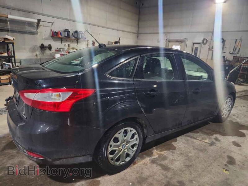 2014 Ford FOCUS (VIN 1FADP3F2XEL331414) — photo 3 of 15