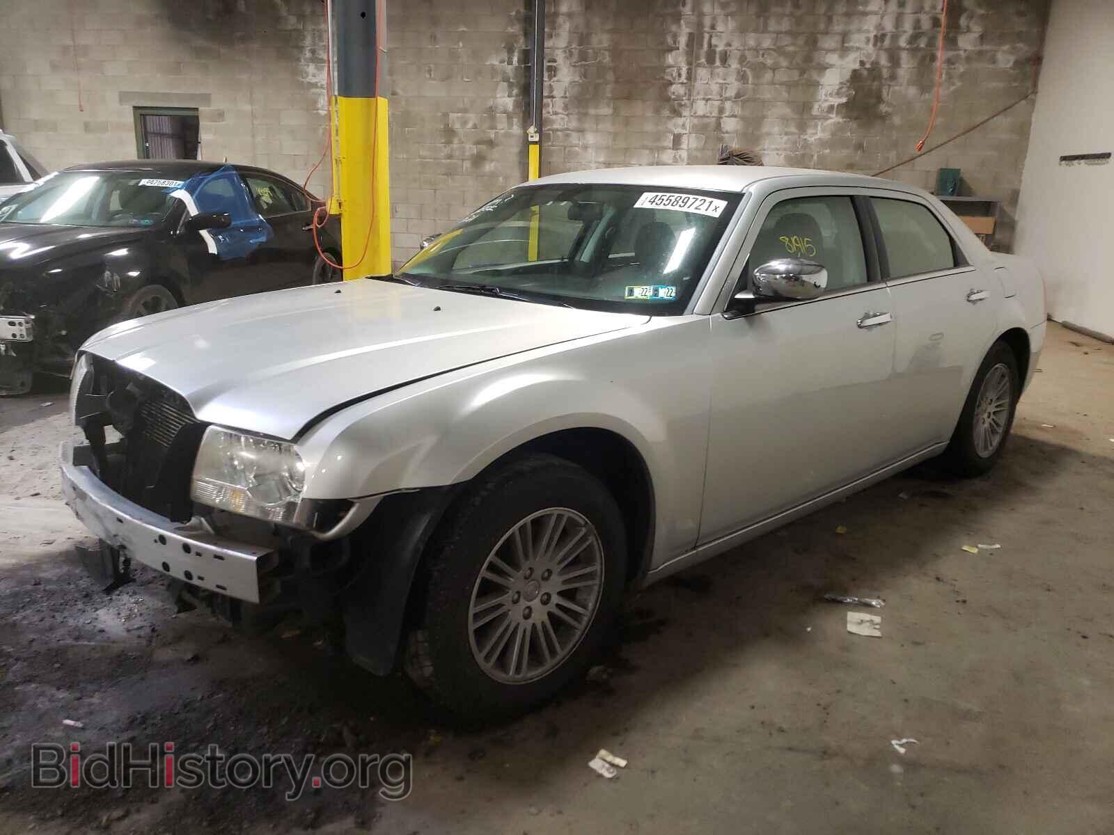 2010 CHRYSLER 300 - VIN: 2C3CA4CD2AH104989 - Фото 2