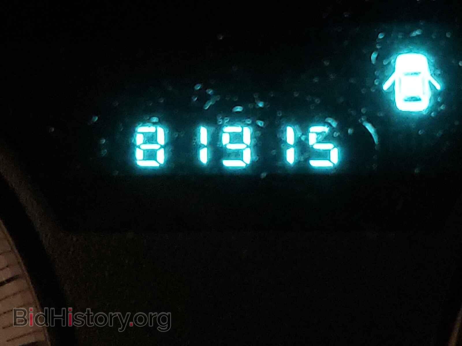 2010 CHRYSLER 300 - VIN: 2C3CA4CD2AH104989 - Фото 8