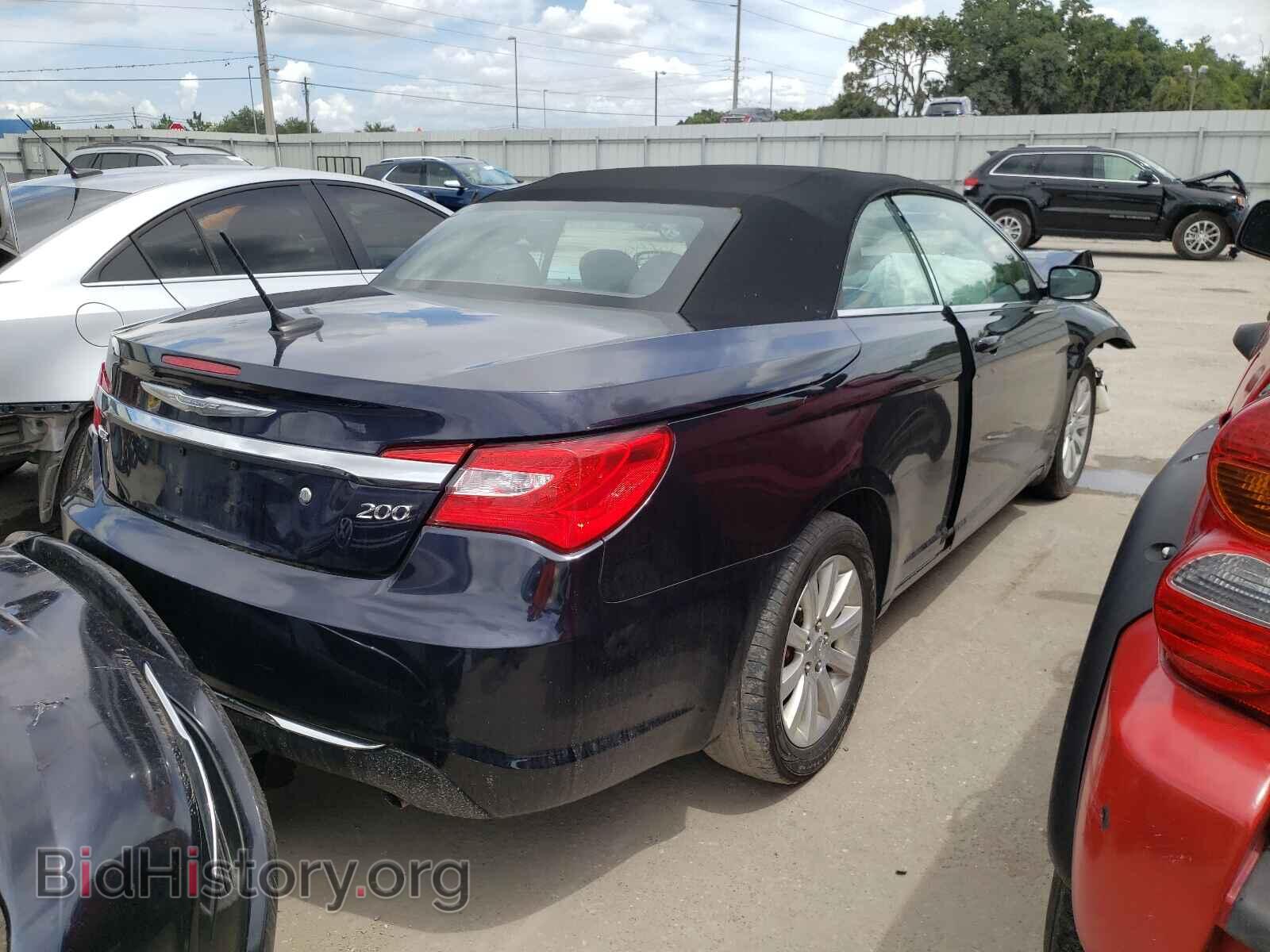2012 CHRYSLER 200 - VIN: 1C3BCBEB8CN215725 - Фото 4