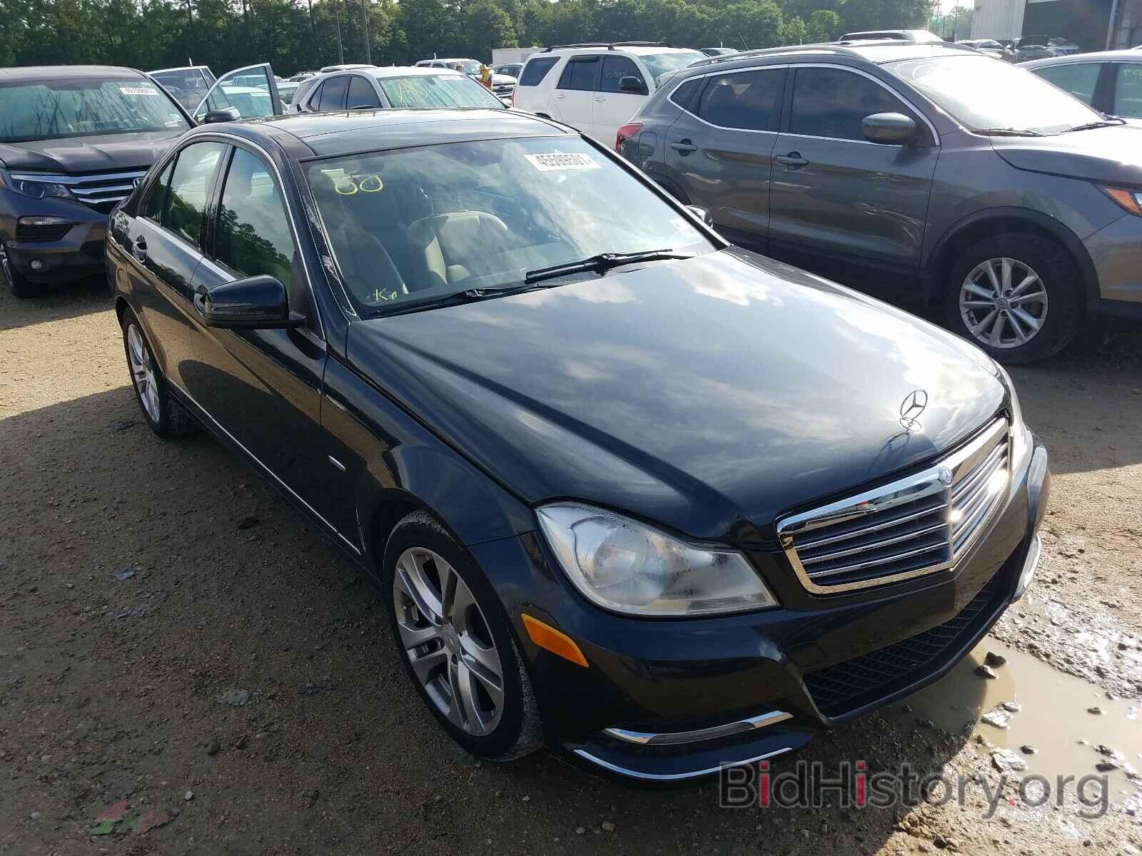 Photo WDDGF4HB7CA615627 - MERCEDES-BENZ C CLASS 2012