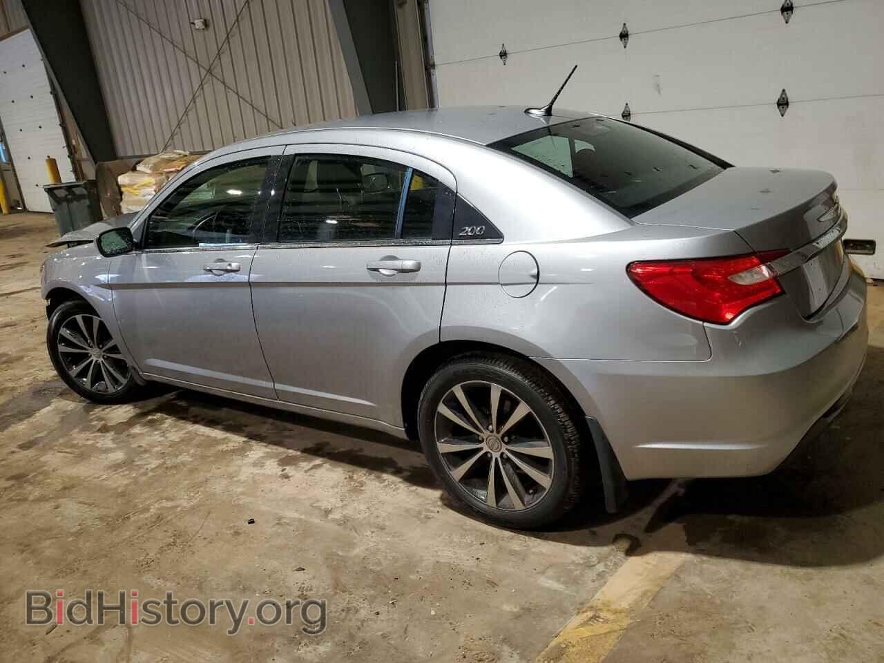 2013 CHRYSLER 200 - VIN: 1C3CCBBB3DN593638 - Фото 2