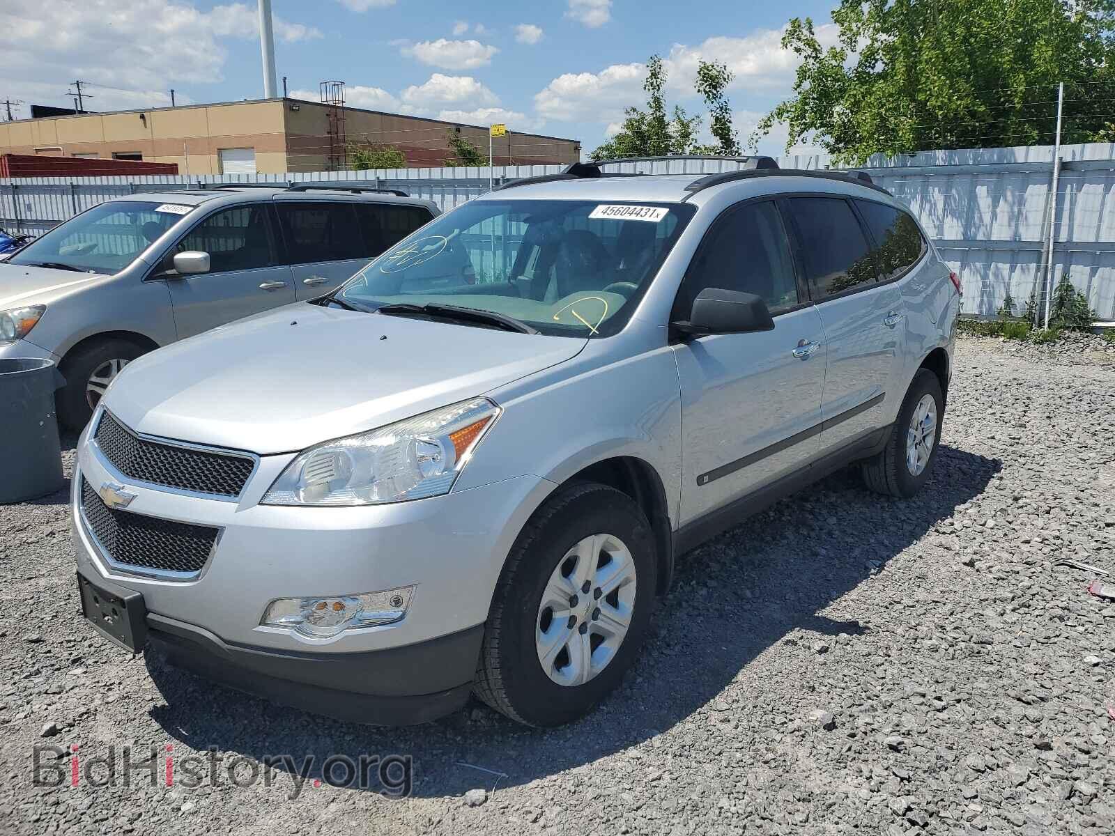 2010 CHEVROLET TRAVERSE - VIN: 1GNLREED4AS147513 - Фото 2