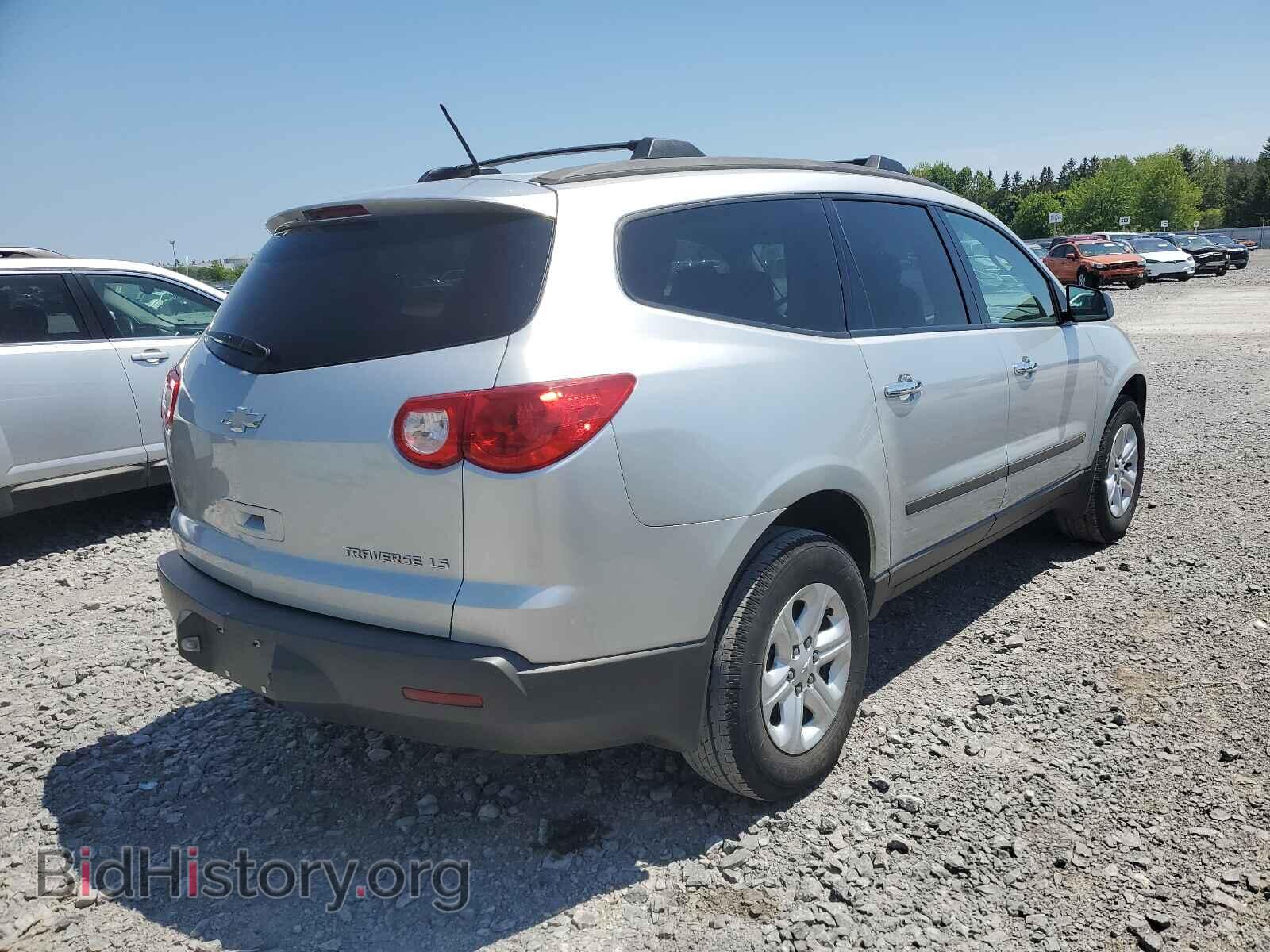 2010 CHEVROLET TRAVERSE - VIN: 1GNLREED4AS147513 - Фото 4