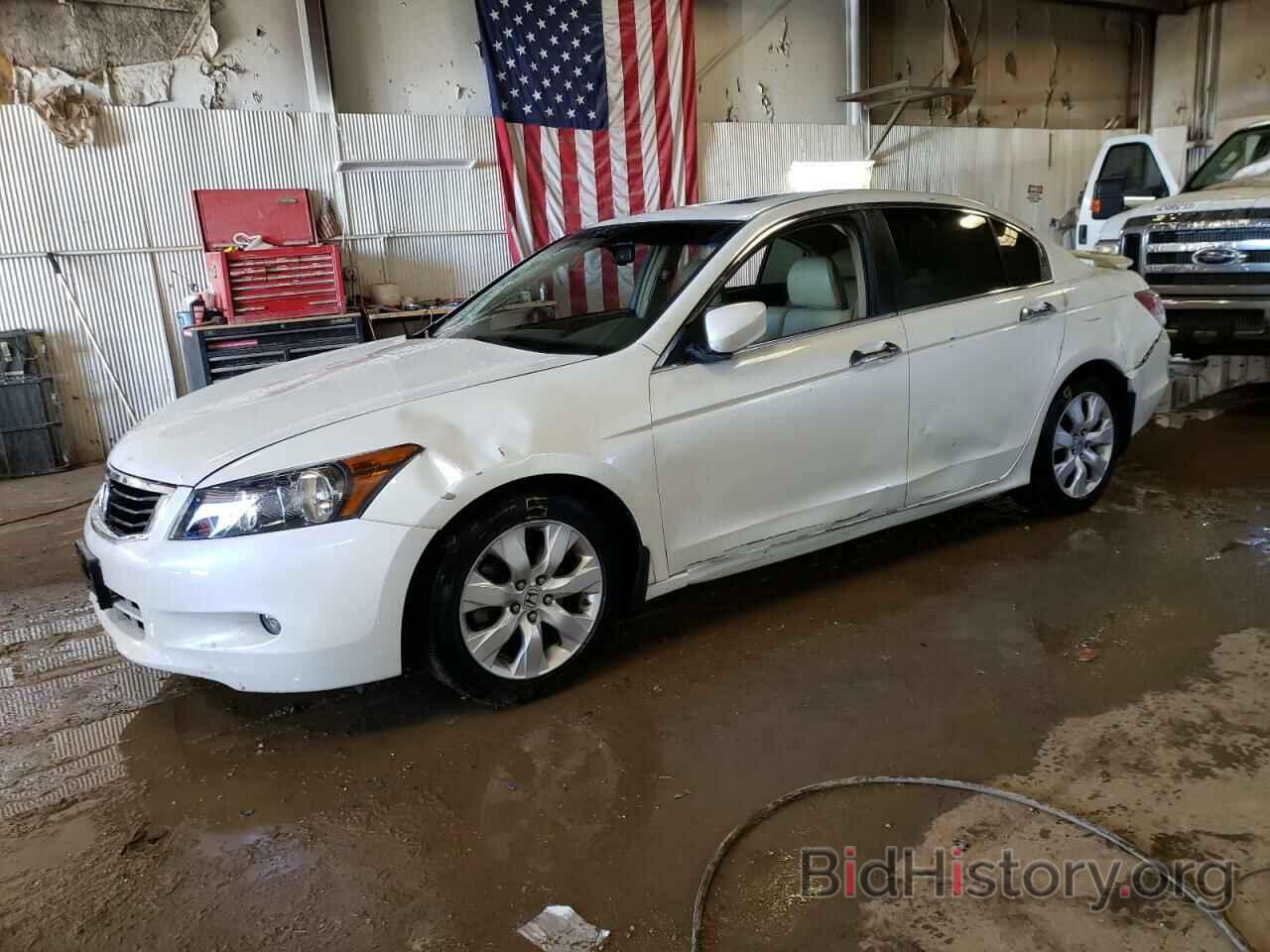 Photo 1HGCP36898A018804 - HONDA ACCORD 2008