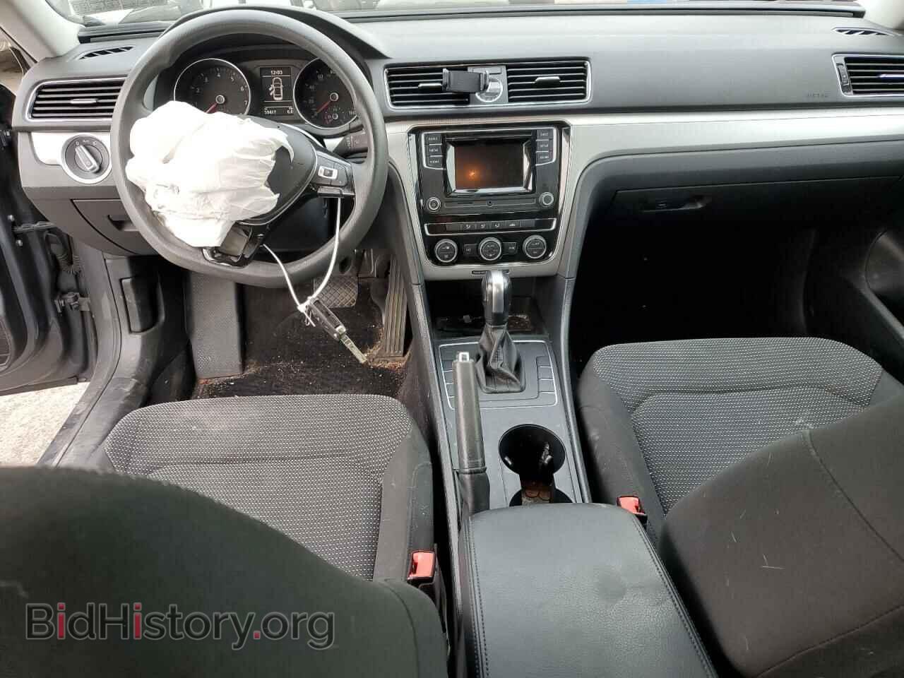 2017 VOLKSWAGEN PASSAT - VIN: 1VWAT7A3XHC071713 - Фото 8