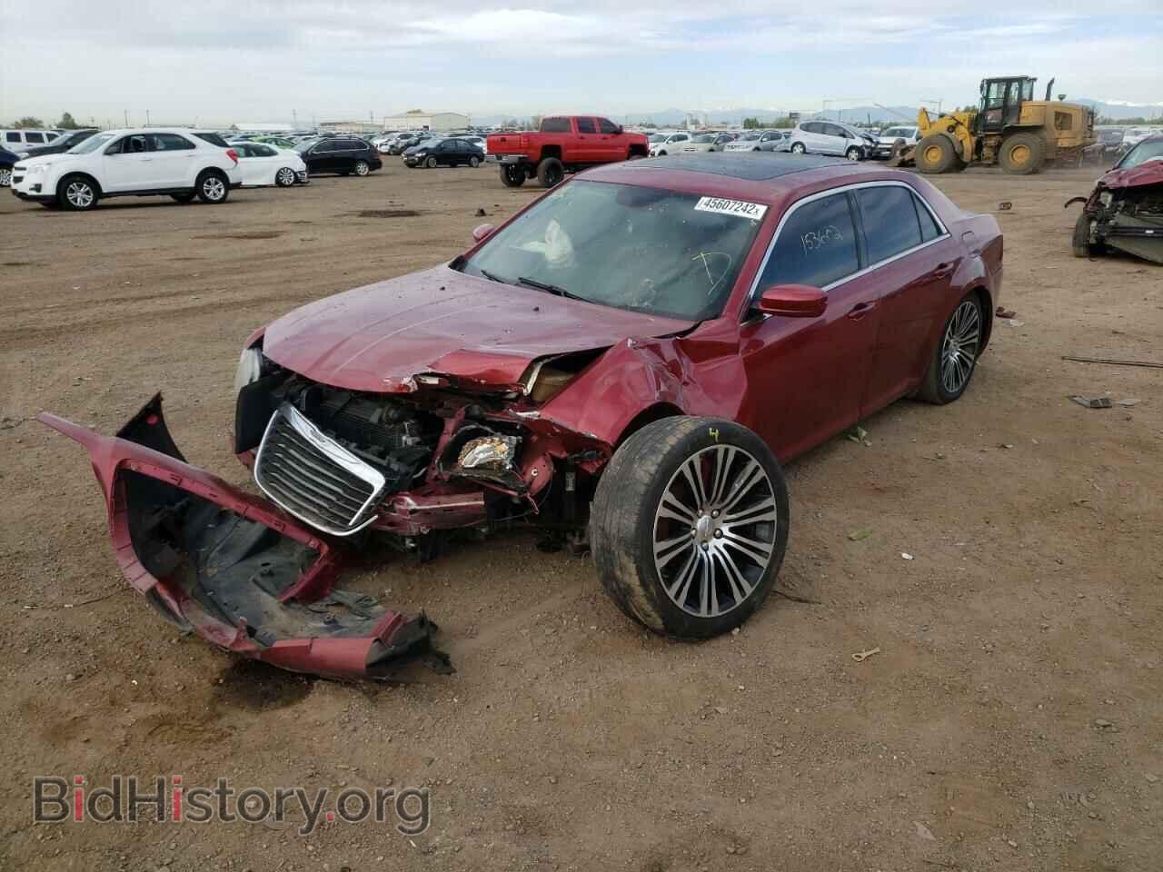 2013 CHRYSLER 300 - VIN: 2C3CCABG9DH699025 - Фото 2
