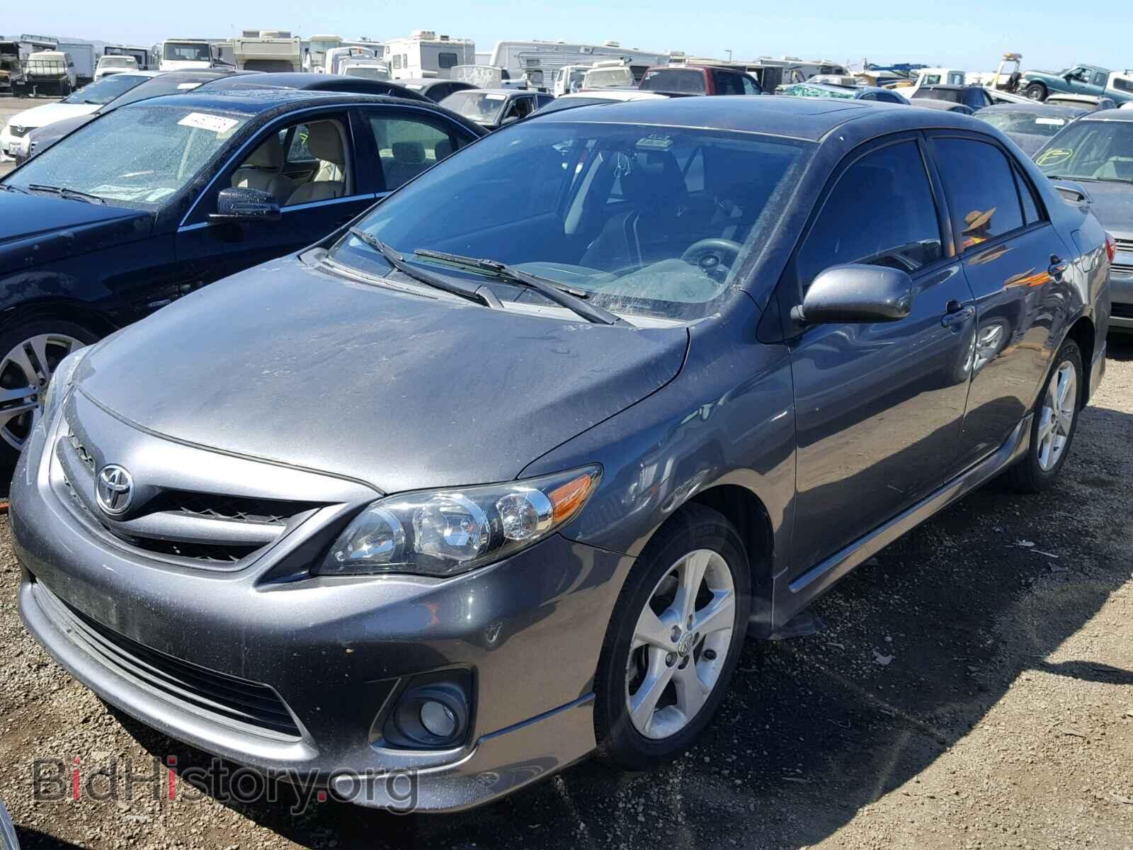 2011 TOYOTA COROLLA BA - VIN: 2T1BU4EE1BC697549 - Фото 2