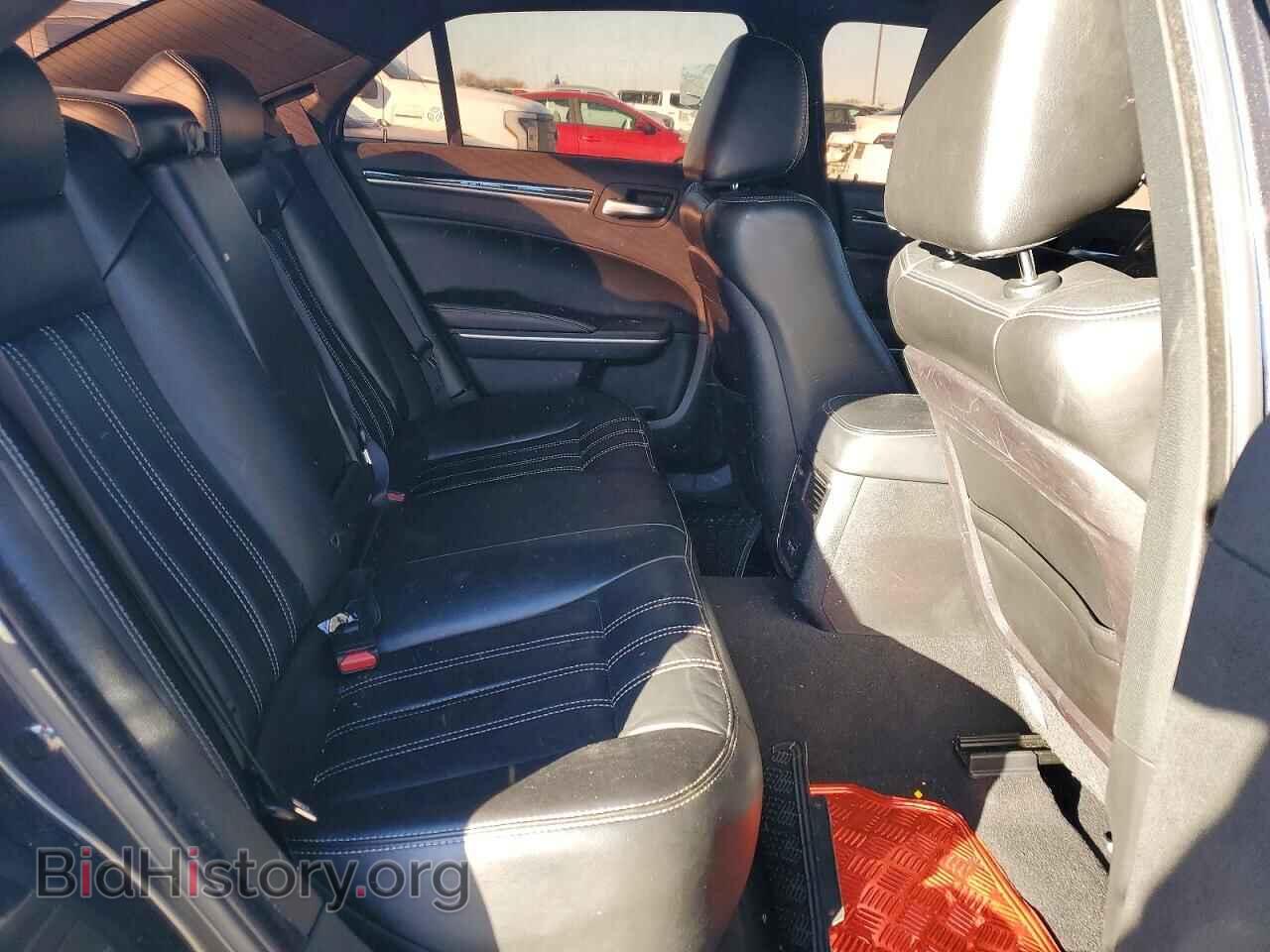 2019 CHRYSLER 300 - VIN: 2C3CCAGG6KH689932 - Фото 10