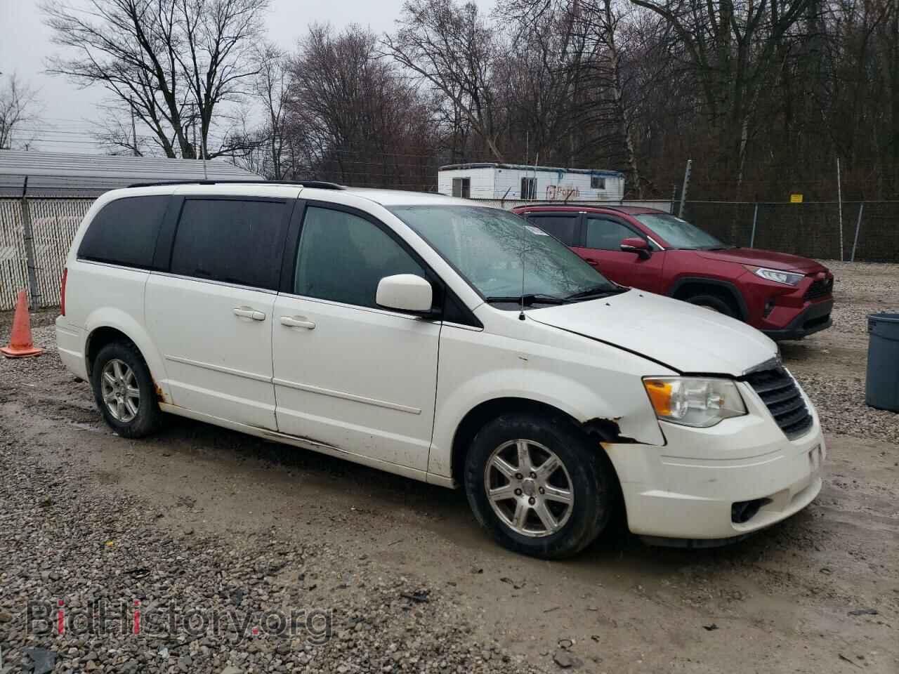 2008 CHRYSLER MINIVAN - VIN: 2A8HR54PX8R825812 - Фото 4