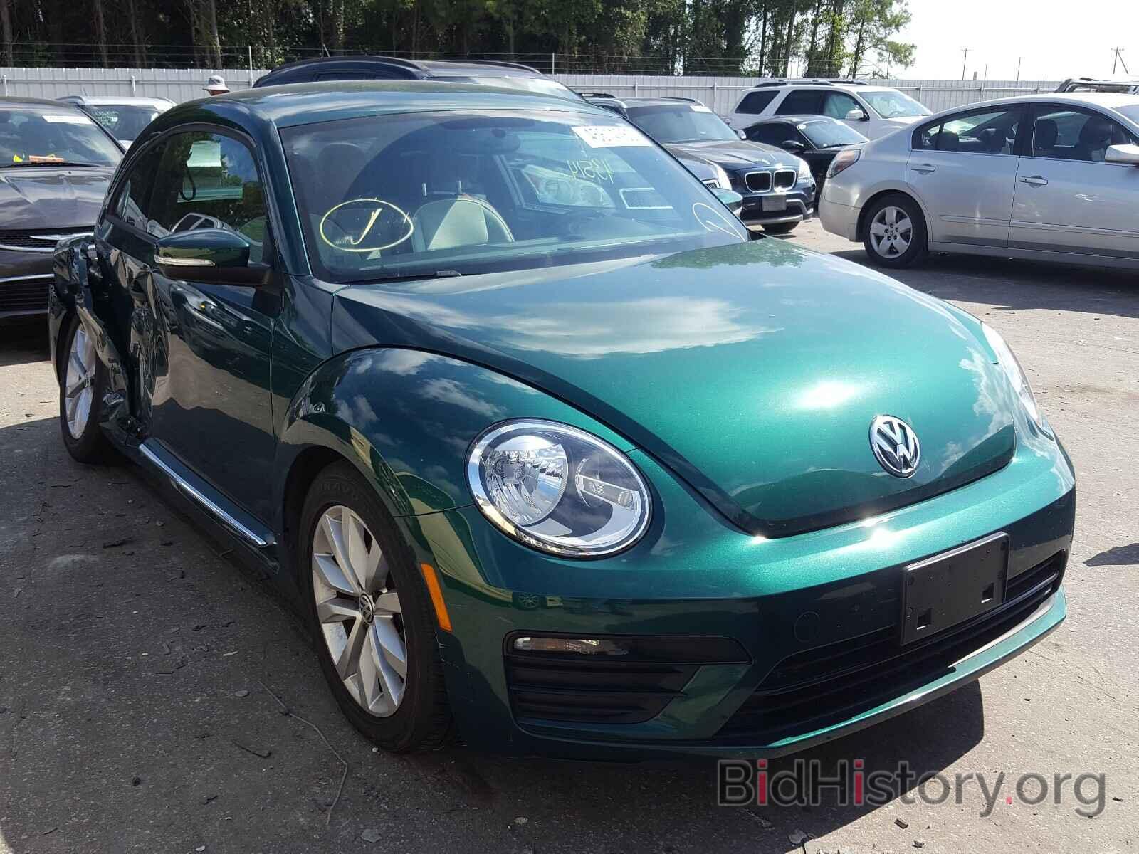 Photo 3VWF17AT7HM630113 - VOLKSWAGEN BEETLE 2017