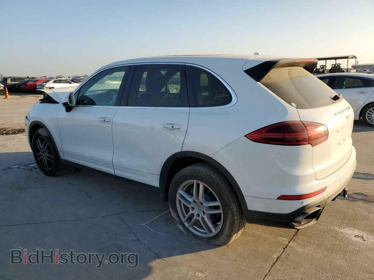 2016 PORSCHE CAYENNE - VIN: WP1AA2A29GLA08683 - Photo 2