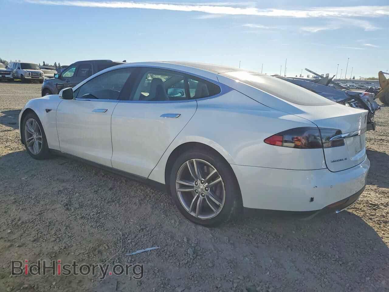 2014 TESLA MODEL S - VIN: 5YJSA1H17EFP40498 - Фото 2