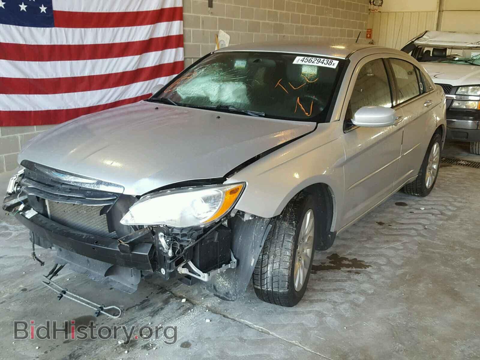 2012 CHRYSLER 200 - VIN: 1C3CCBAB7CN203611 - Фото 2