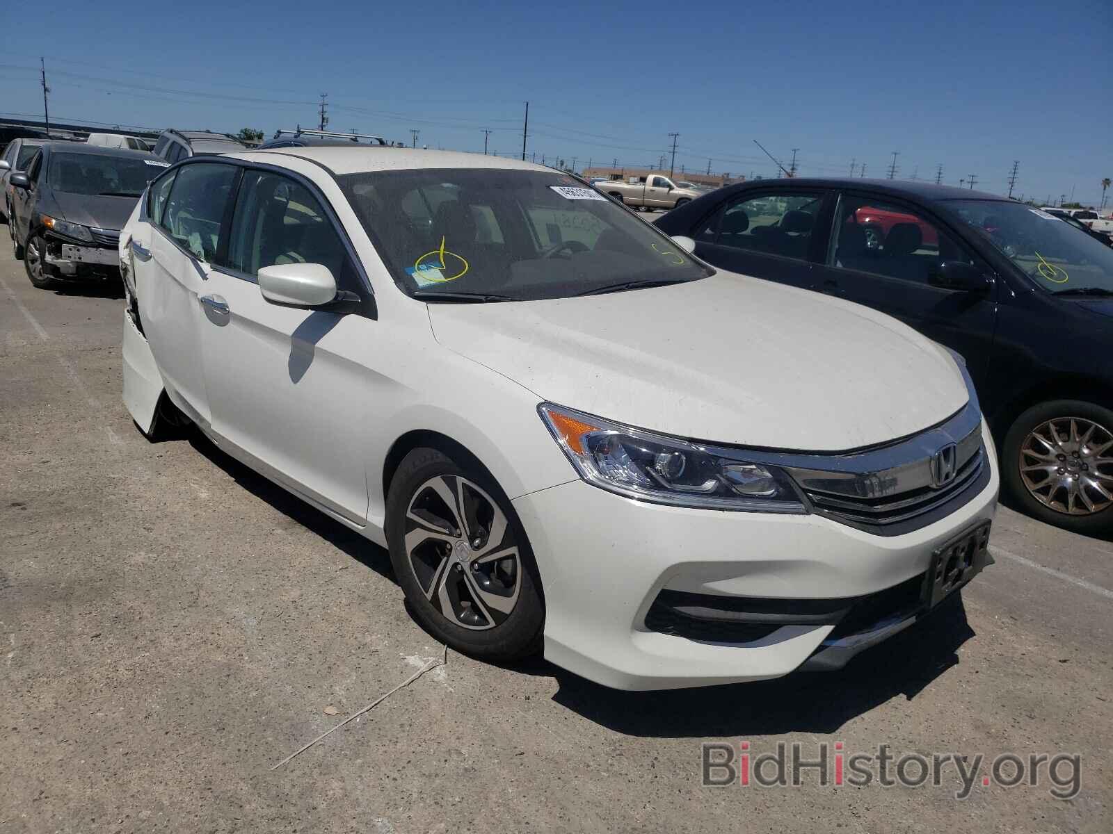 Photo 1HGCR2F32HA306527 - HONDA ACCORD 2017