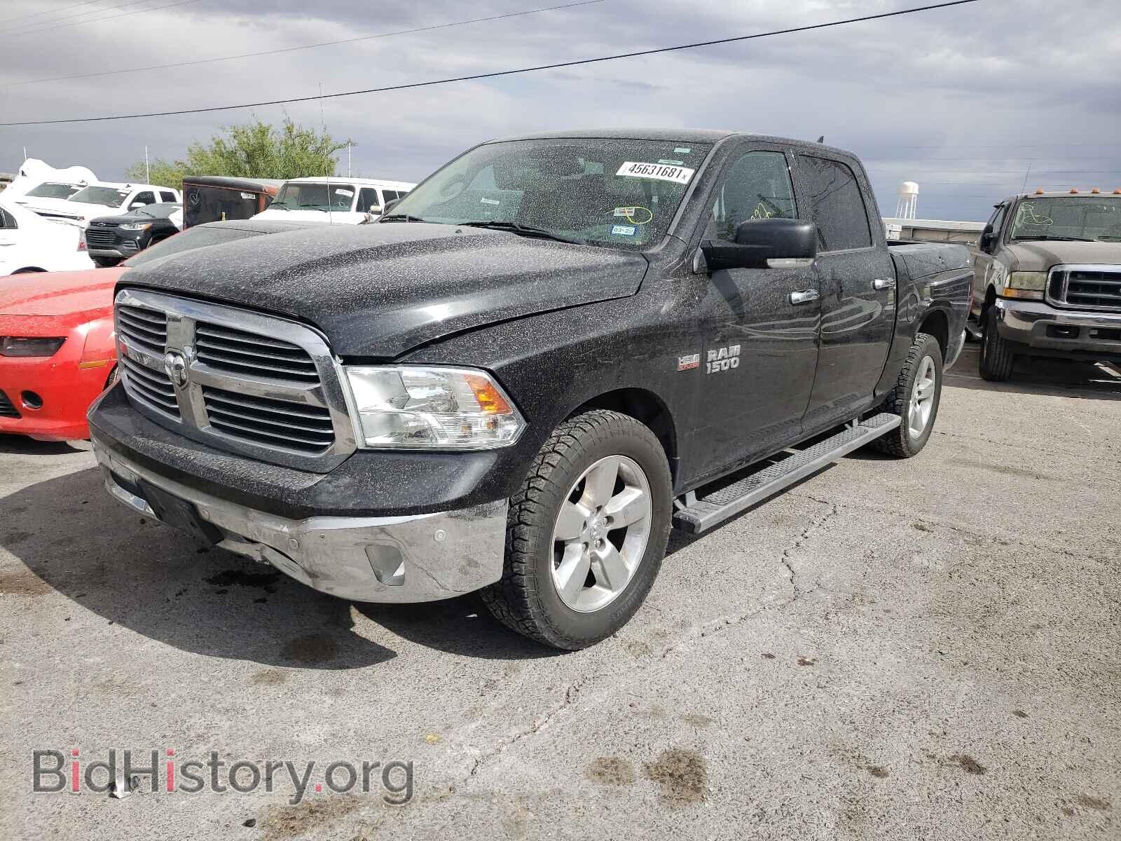 2017 RAM 1500 - VIN: 1C6RR6LT3HS613856 - Фото 2