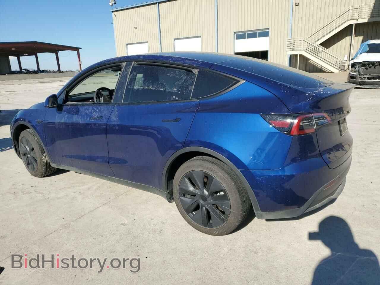 2024 TESLA MODEL Y - VIN: 7SAYGDED8RF132720 - Фото 2