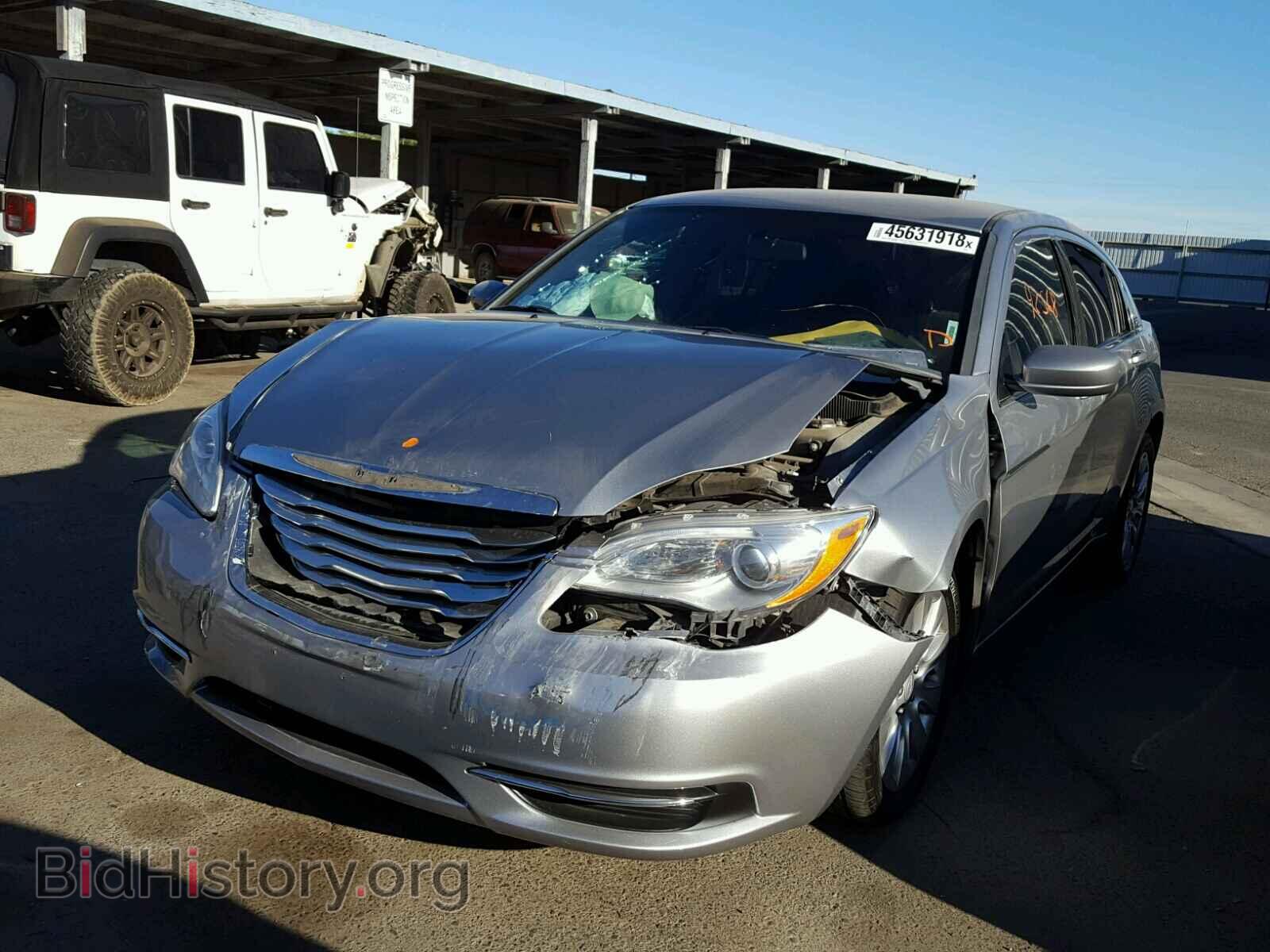 2014 CHRYSLER 200 - VIN: 1C3CCBAB2EN230475 - Фото 2